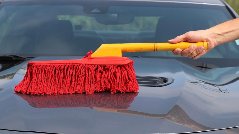 California Car Duster with 26" Wood Handle