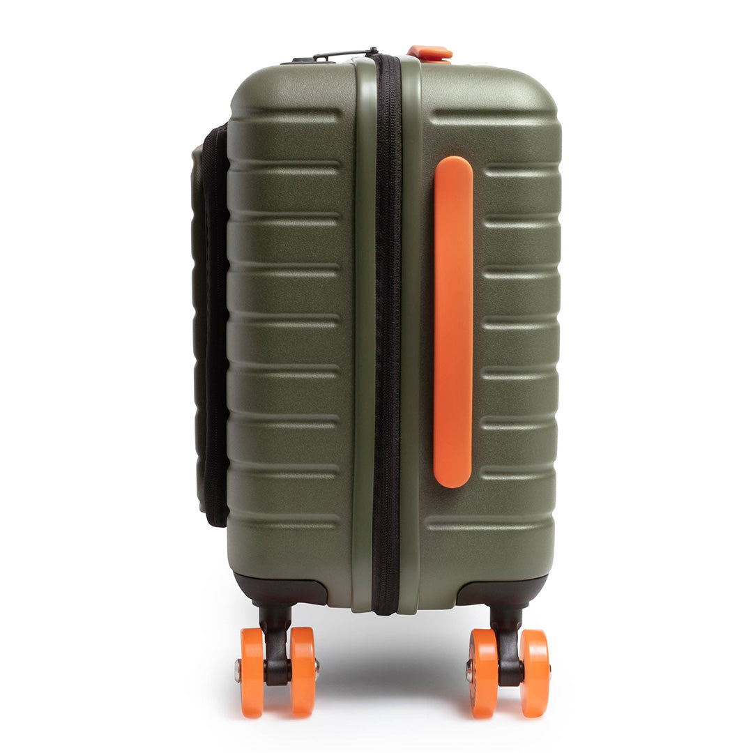 READY-TO-ROLL CARRY-ON SUITCASE