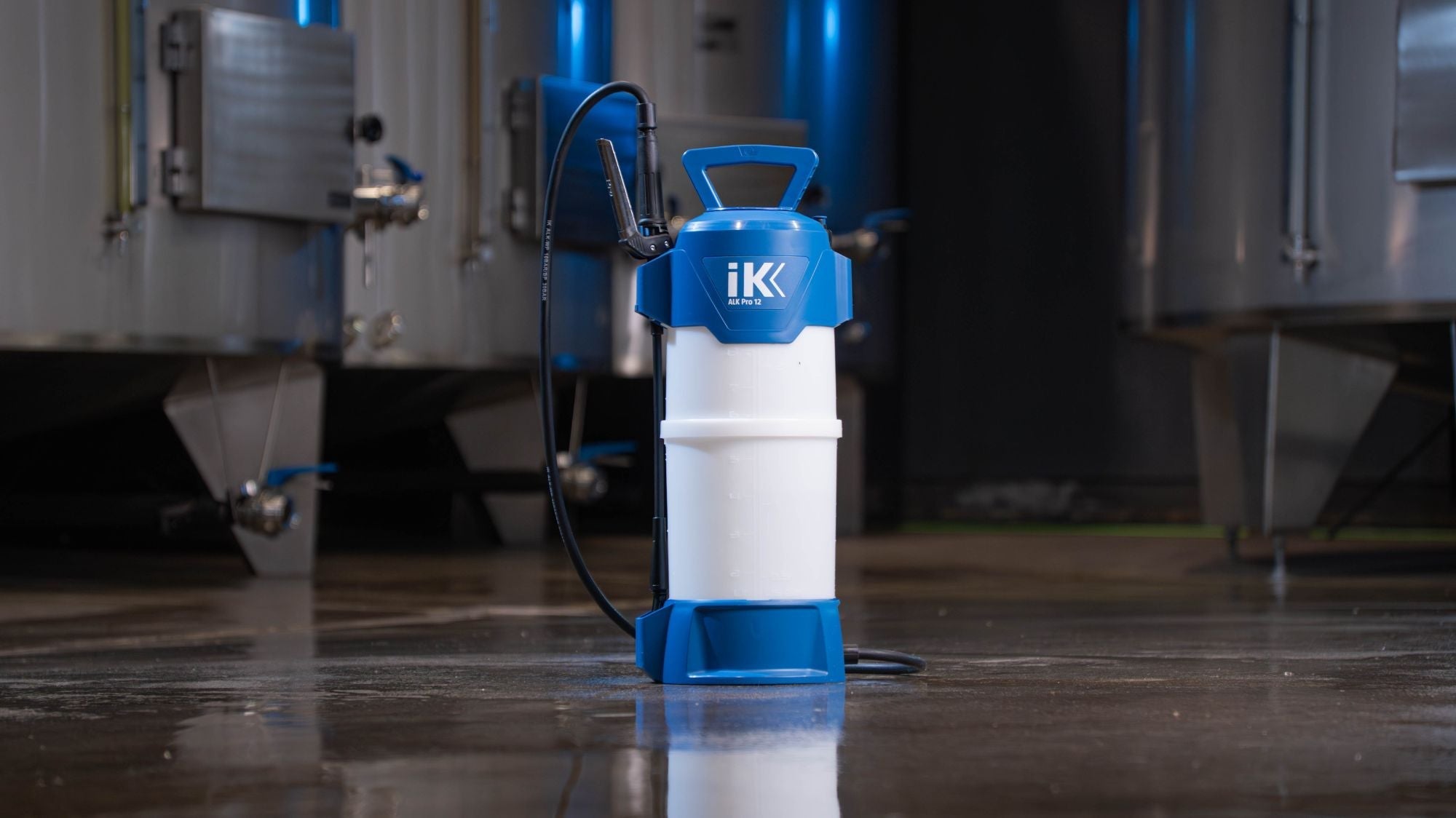 IK ALKALINE Pro 12 Professional Sprayer -  2 gal.