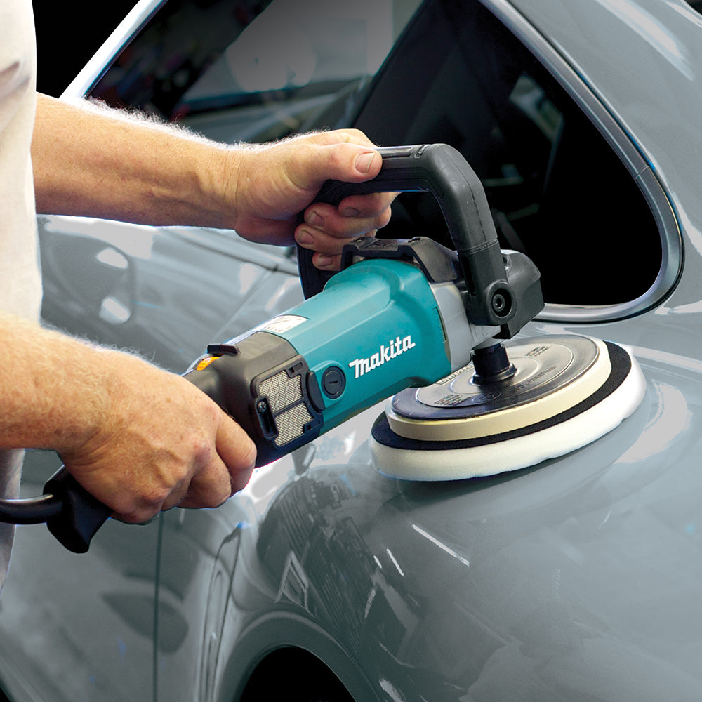 Makita 9237C Rotary Polisher Kit (includes bag and 1 Foam Polishing Pad)