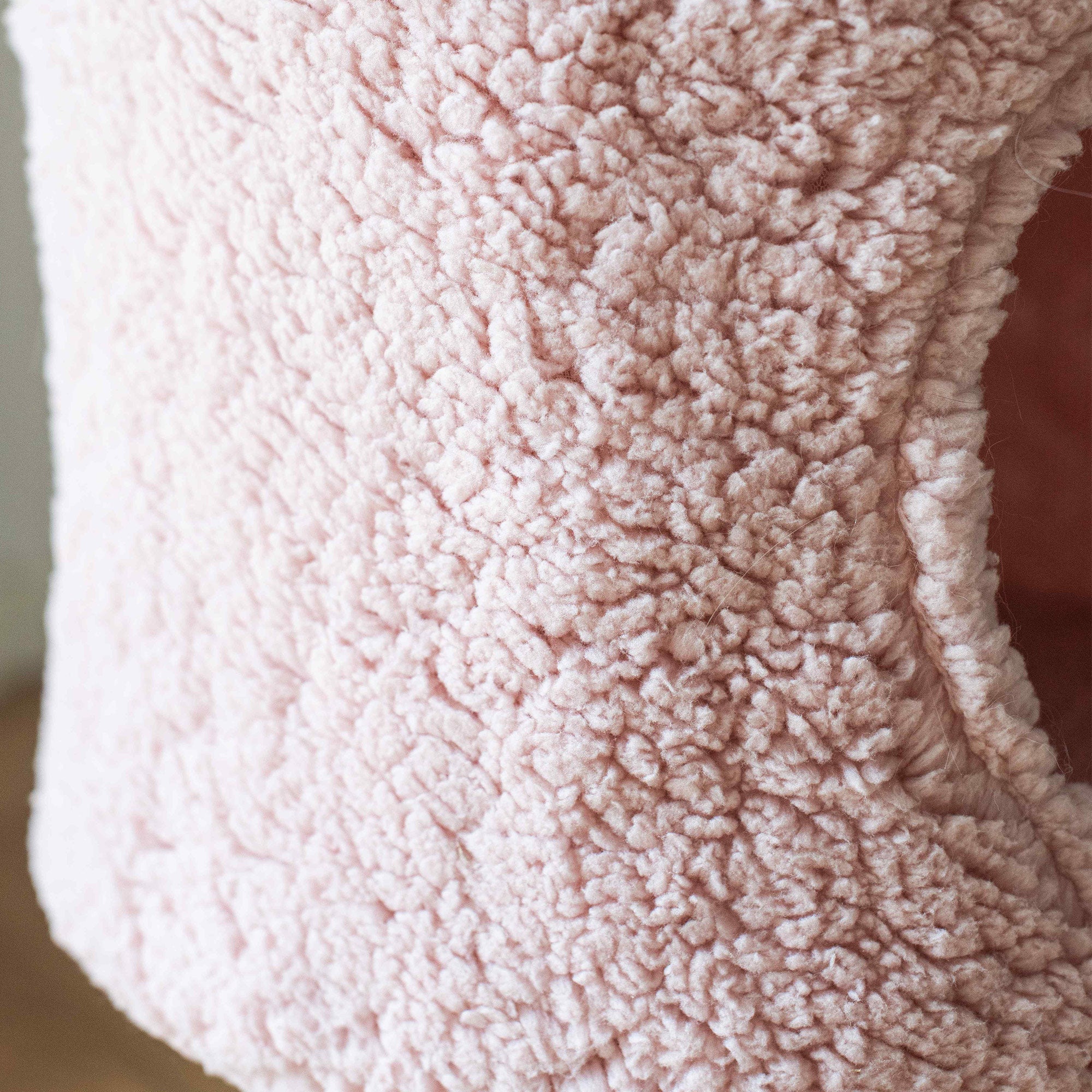 Catry Flamingo Cat Tree with Scratching Ramp