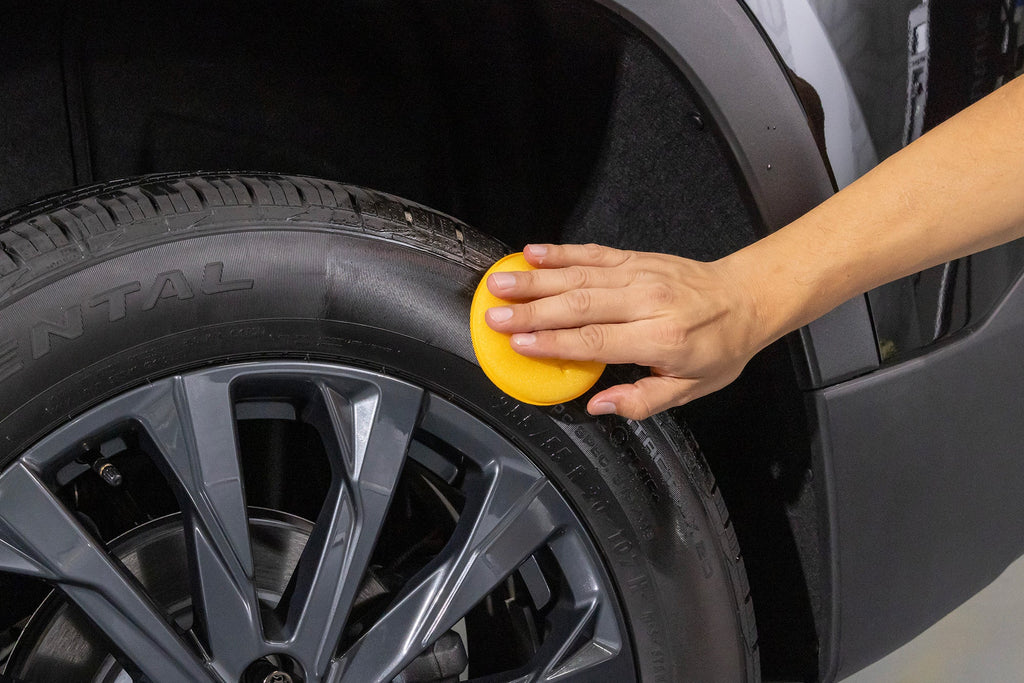 Meguiar's Hot Shine High Gloss Tire Spray, G12024 - 24 oz.