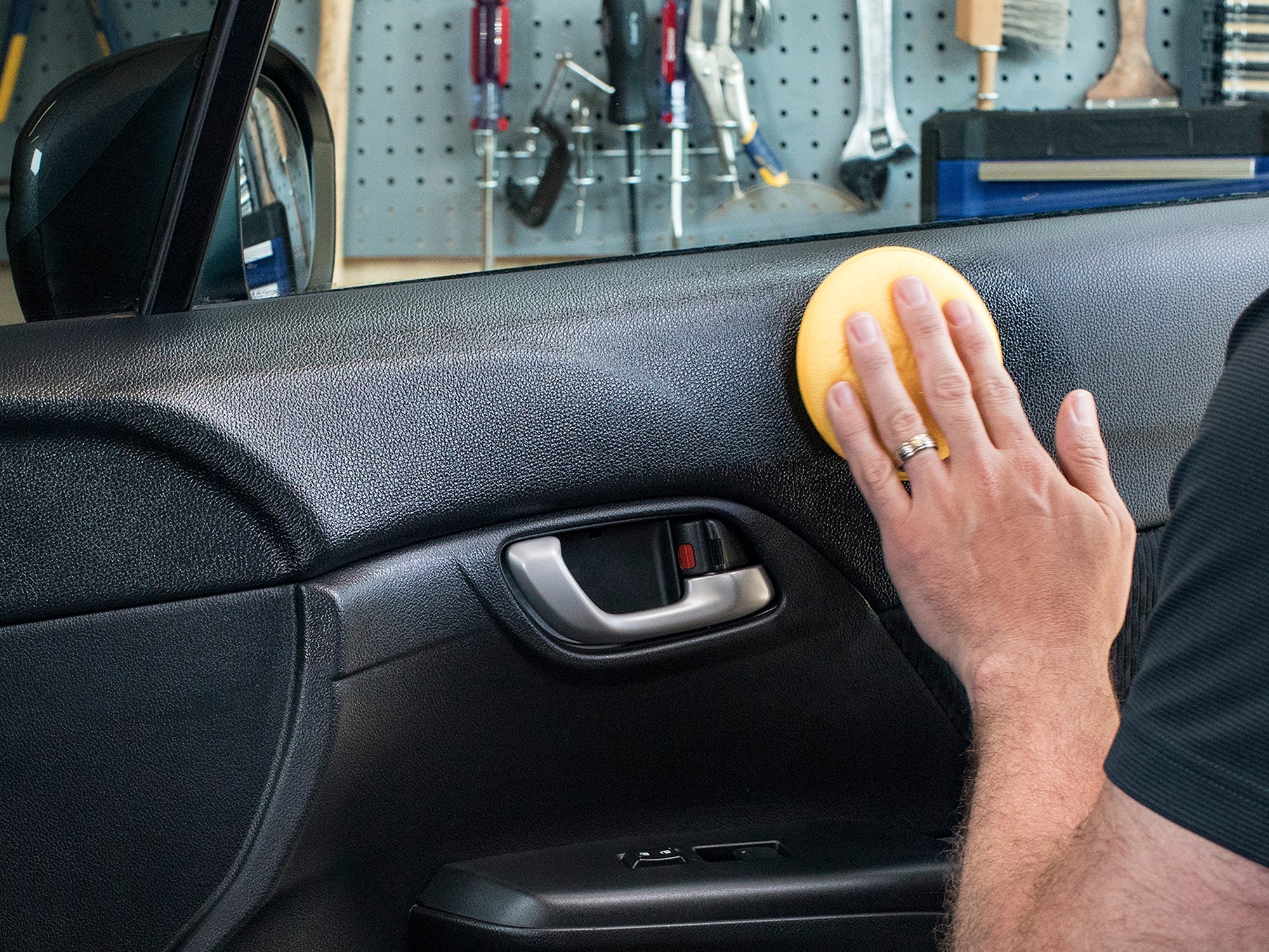 Meguiar's New Car Scent Interior Protectant, G4216 - 16 oz.
