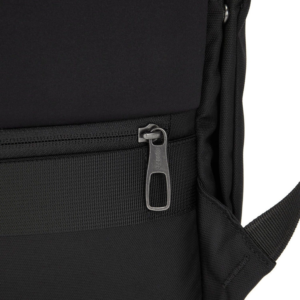 Pacsafe® X 25L 防盜背囊