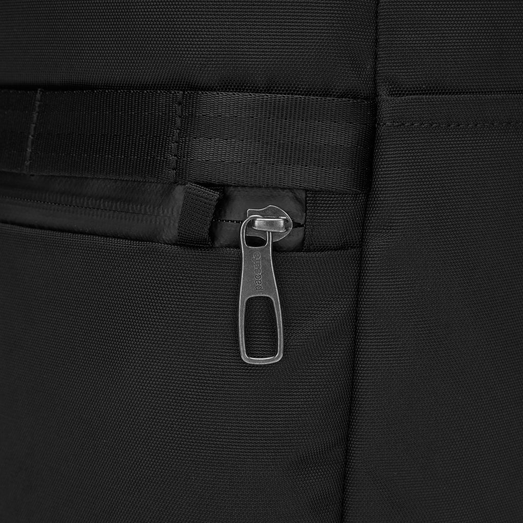 Pacsafe® X 25L 防盜背囊