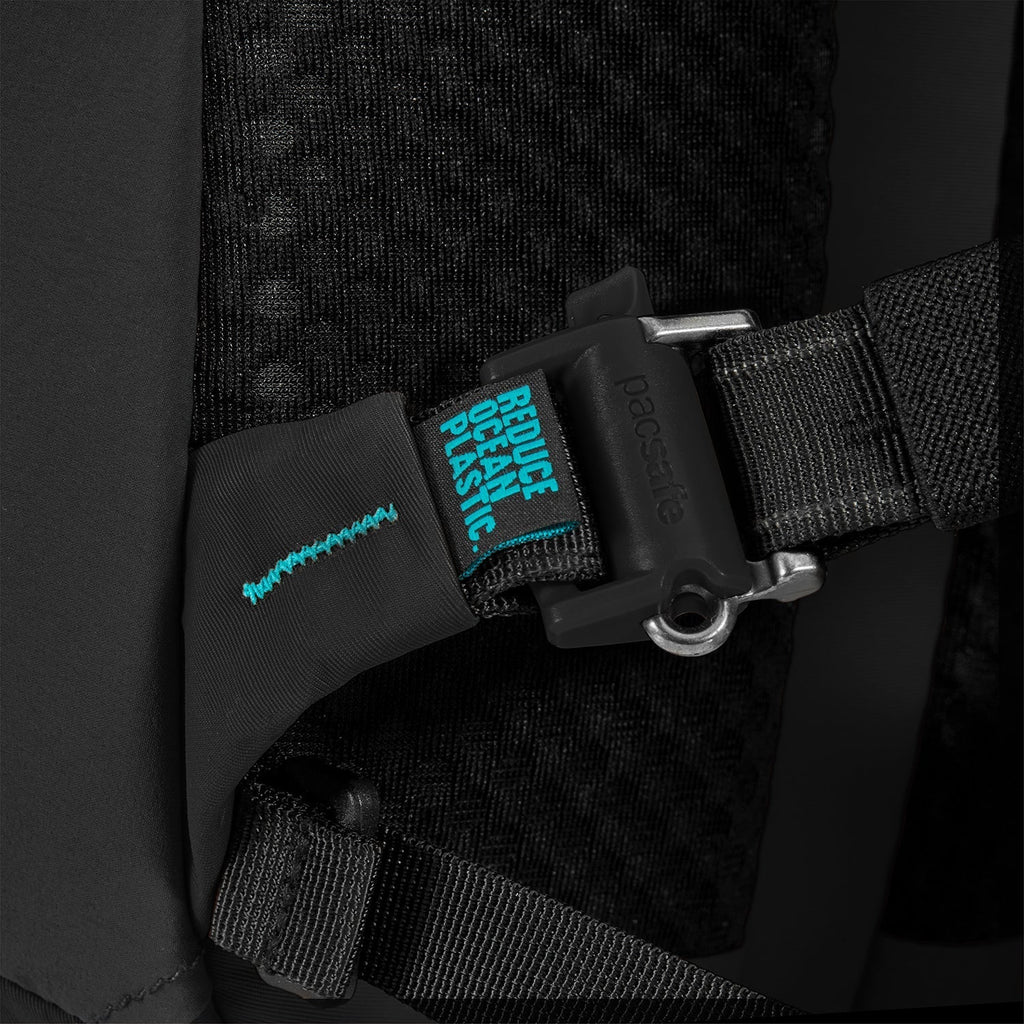 Pacsafe® Eco 18L 防盜背囊
