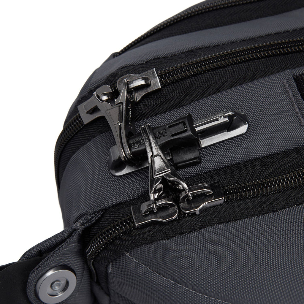 Pacsafe® EXP 12" 防盜斜孭胸袋