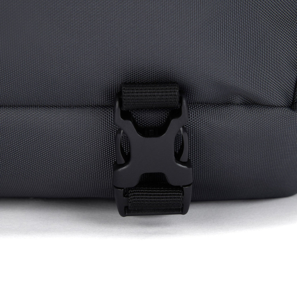 Pacsafe® EXP 12" 防盜斜孭胸袋
