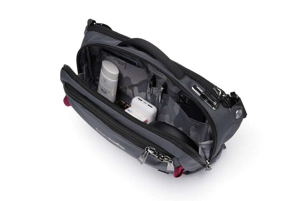Pacsafe® EXP 12" 防盜斜孭胸袋