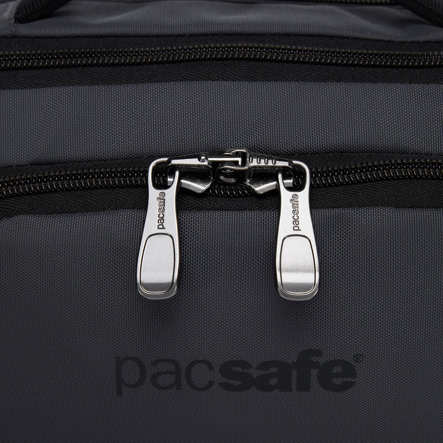 Pacsafe® EXP 12" 防盜斜孭胸袋