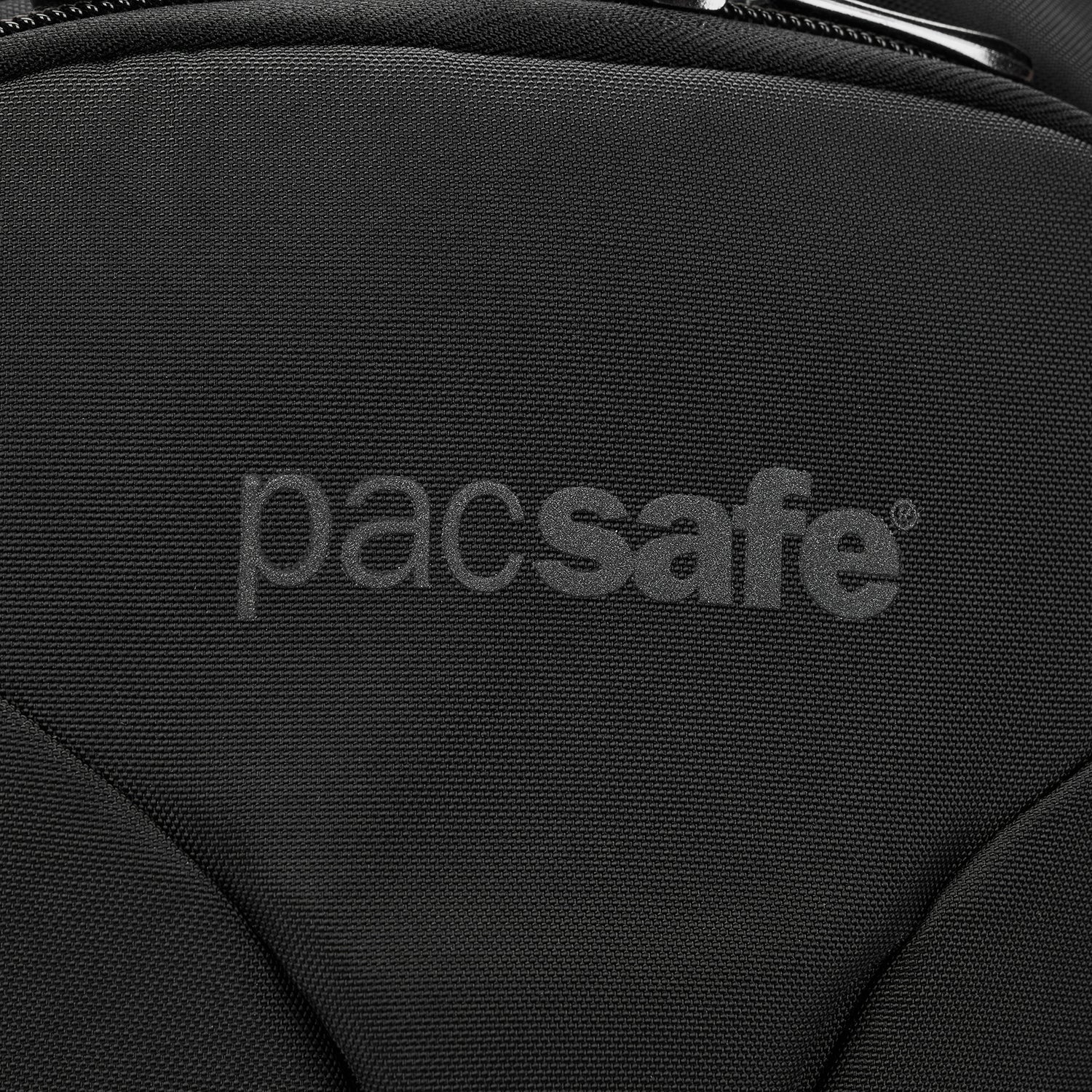 Pacsafe® EXP 28L 防盜背囊