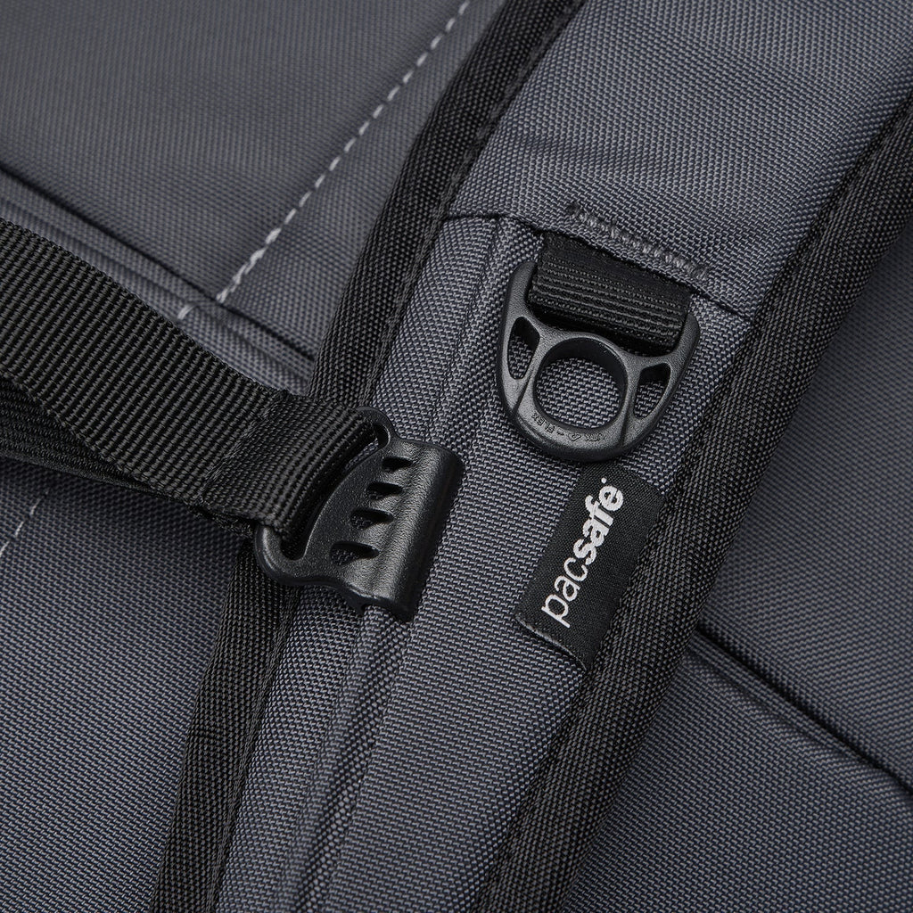 Pacsafe® EXP 28L 防盜背囊