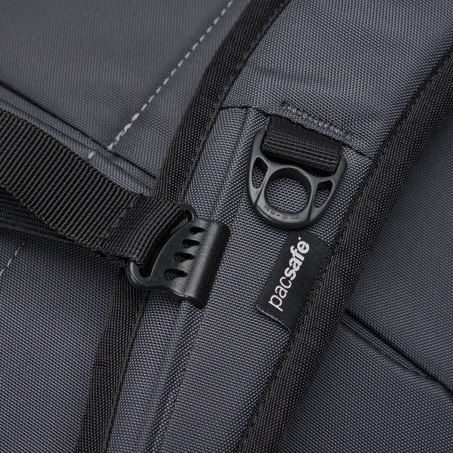 Pacsafe® EXP 28L 防盜背囊