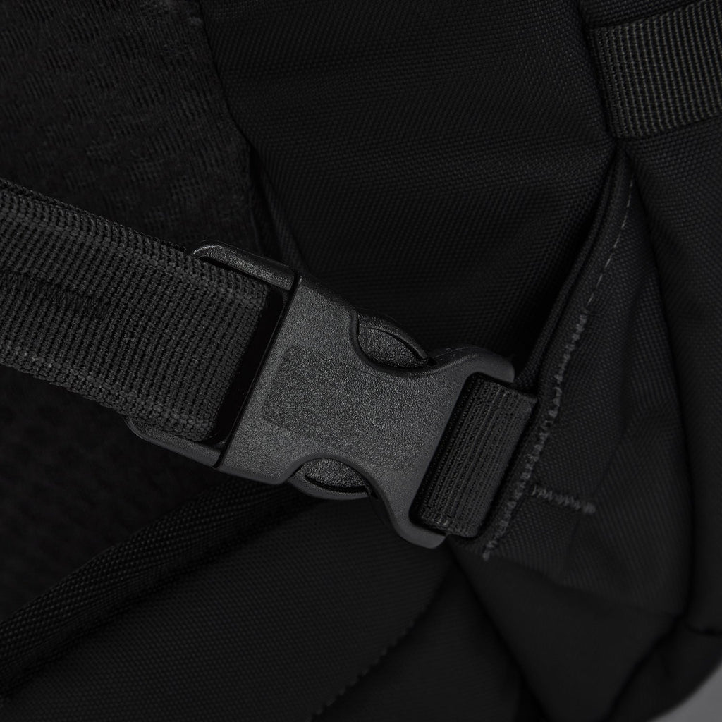 Pacsafe® EXP45 可登機防盜旅行背囊