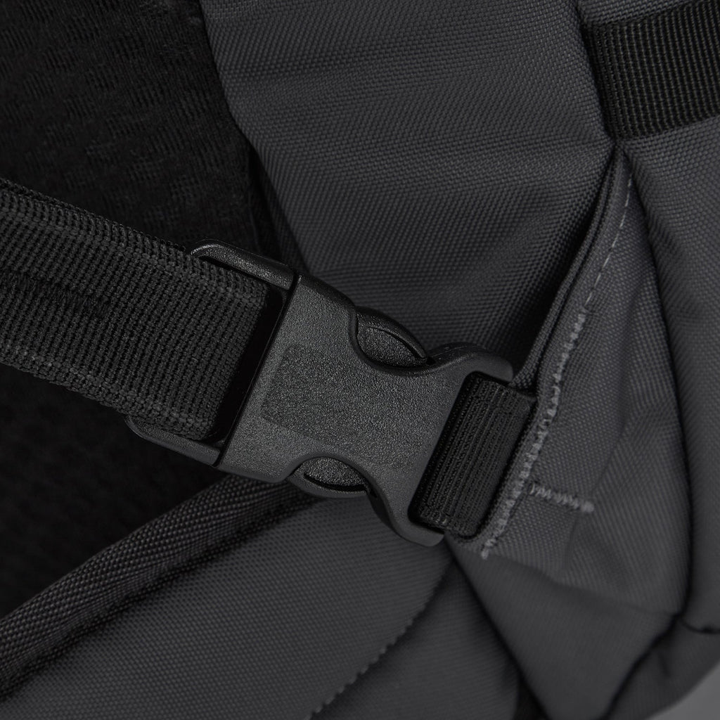 Pacsafe® EXP45 可登機防盜旅行背囊