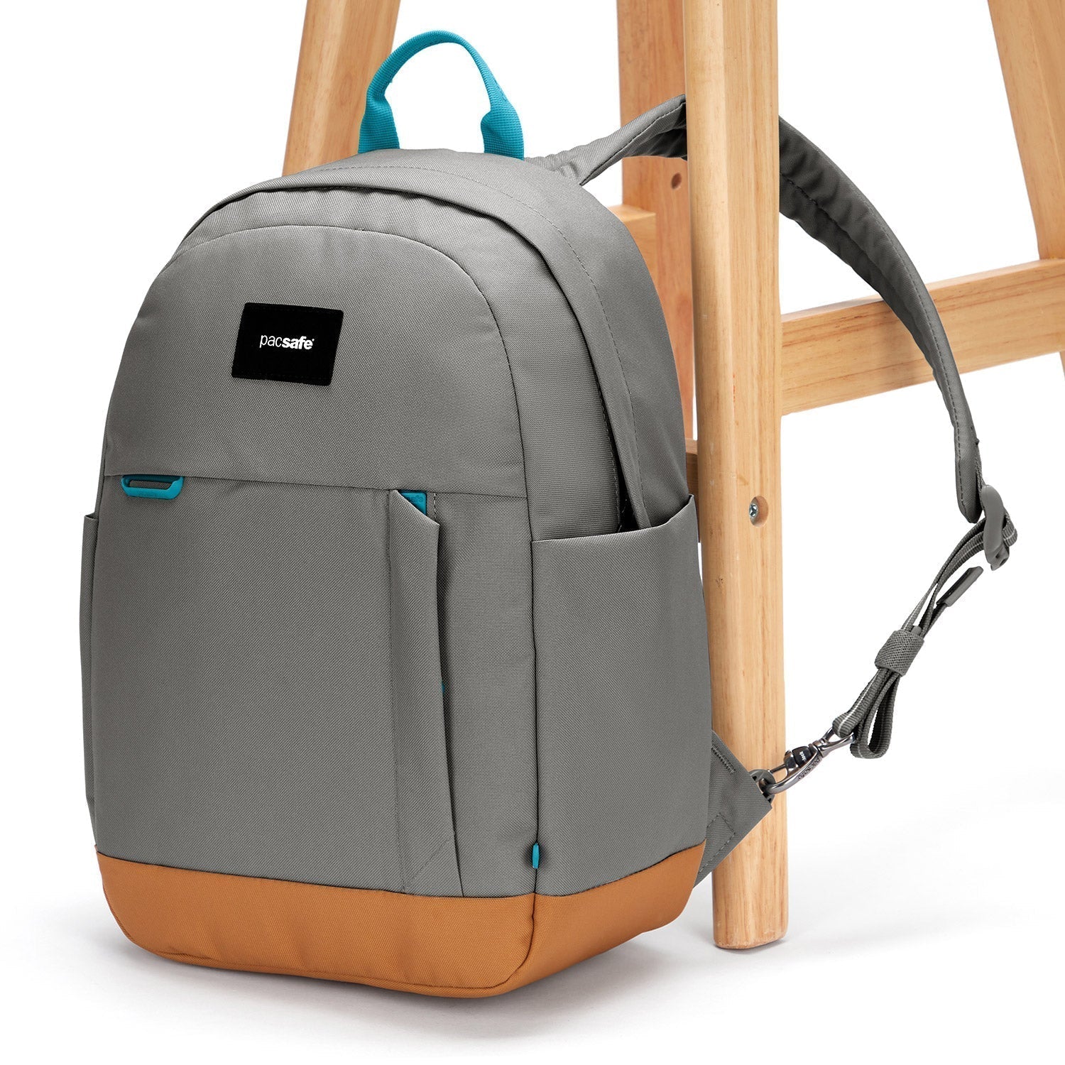 Pacsafe® GO 15L 防盜背囊