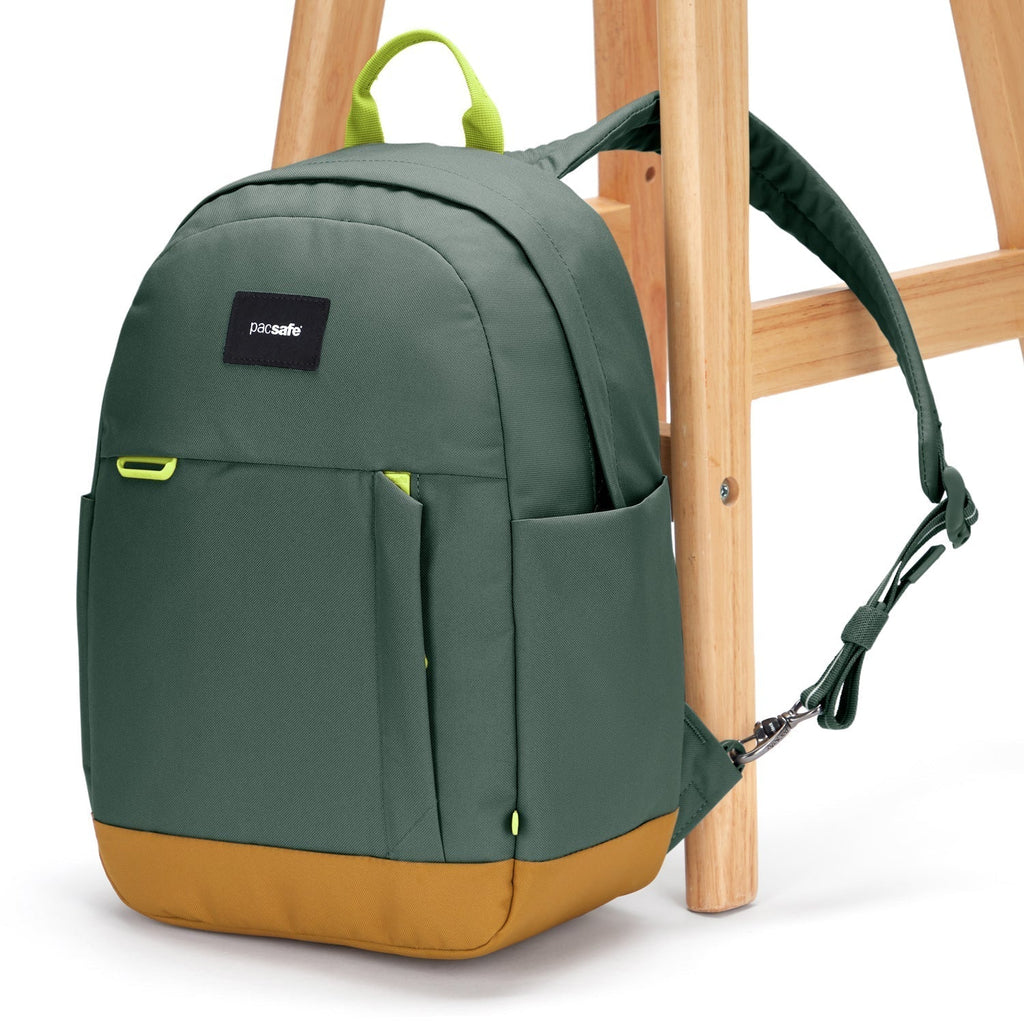 Pacsafe® GO 15L 防盜背囊