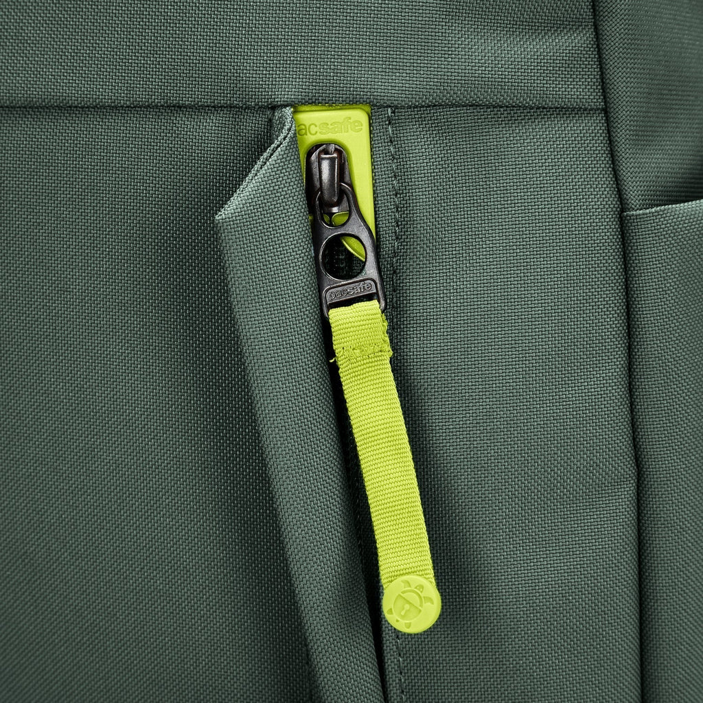 Pacsafe® GO 15L 防盜背囊