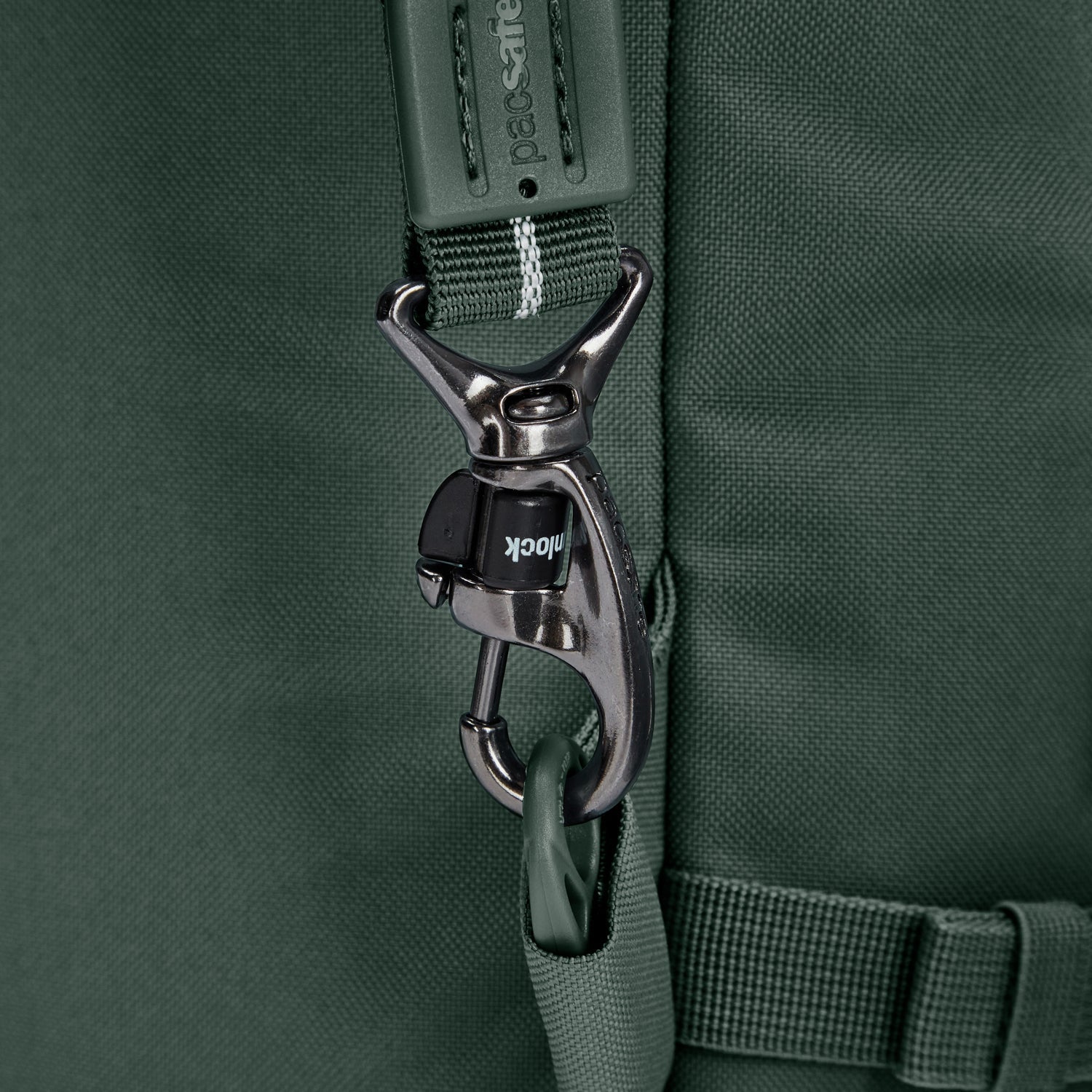 Pacsafe® GO 34L 可登機防盜背囊