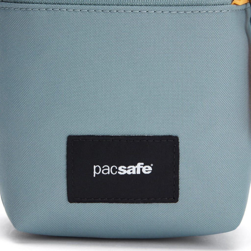 Pacsafe® GO 迷你防盜斜孭袋