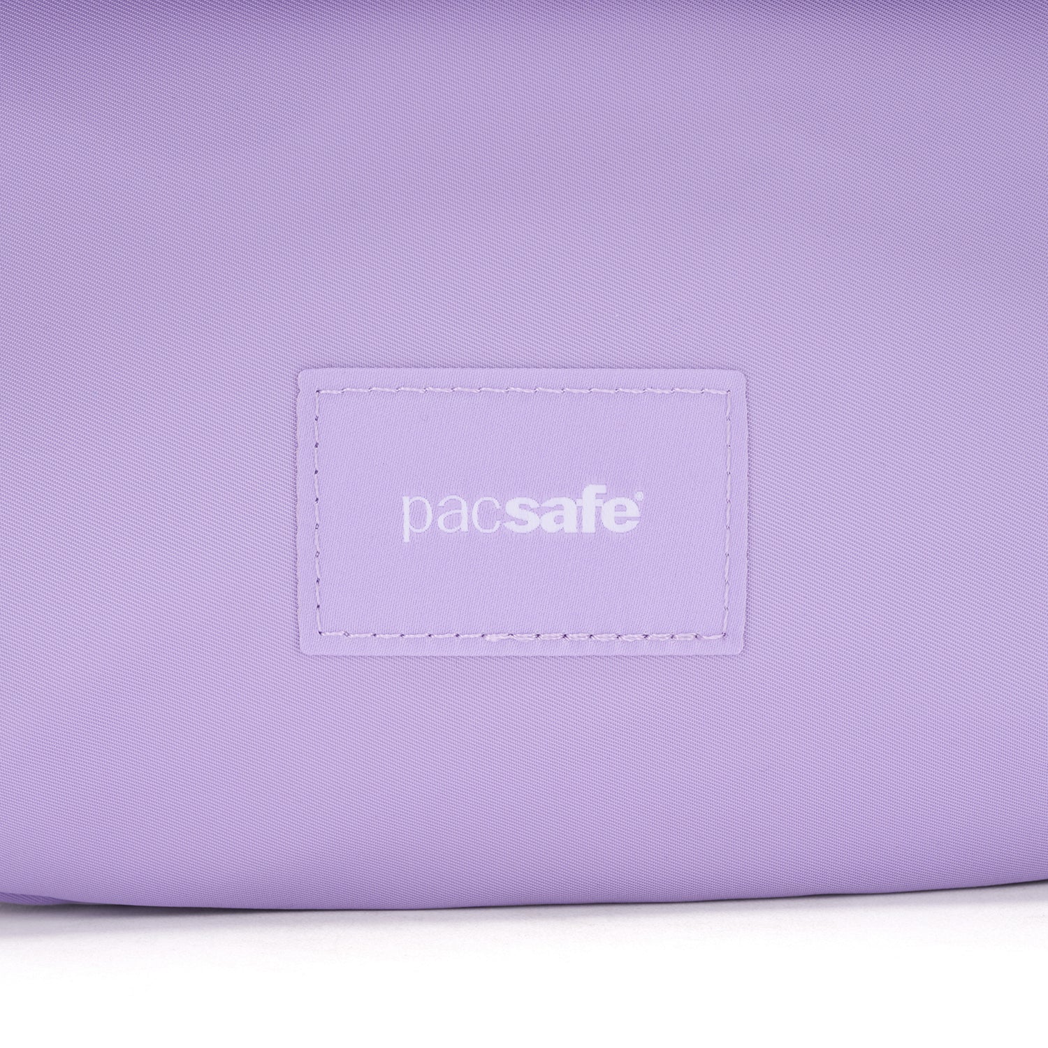 Pacsafe® GO 馬鞍形防盜斜孭袋
