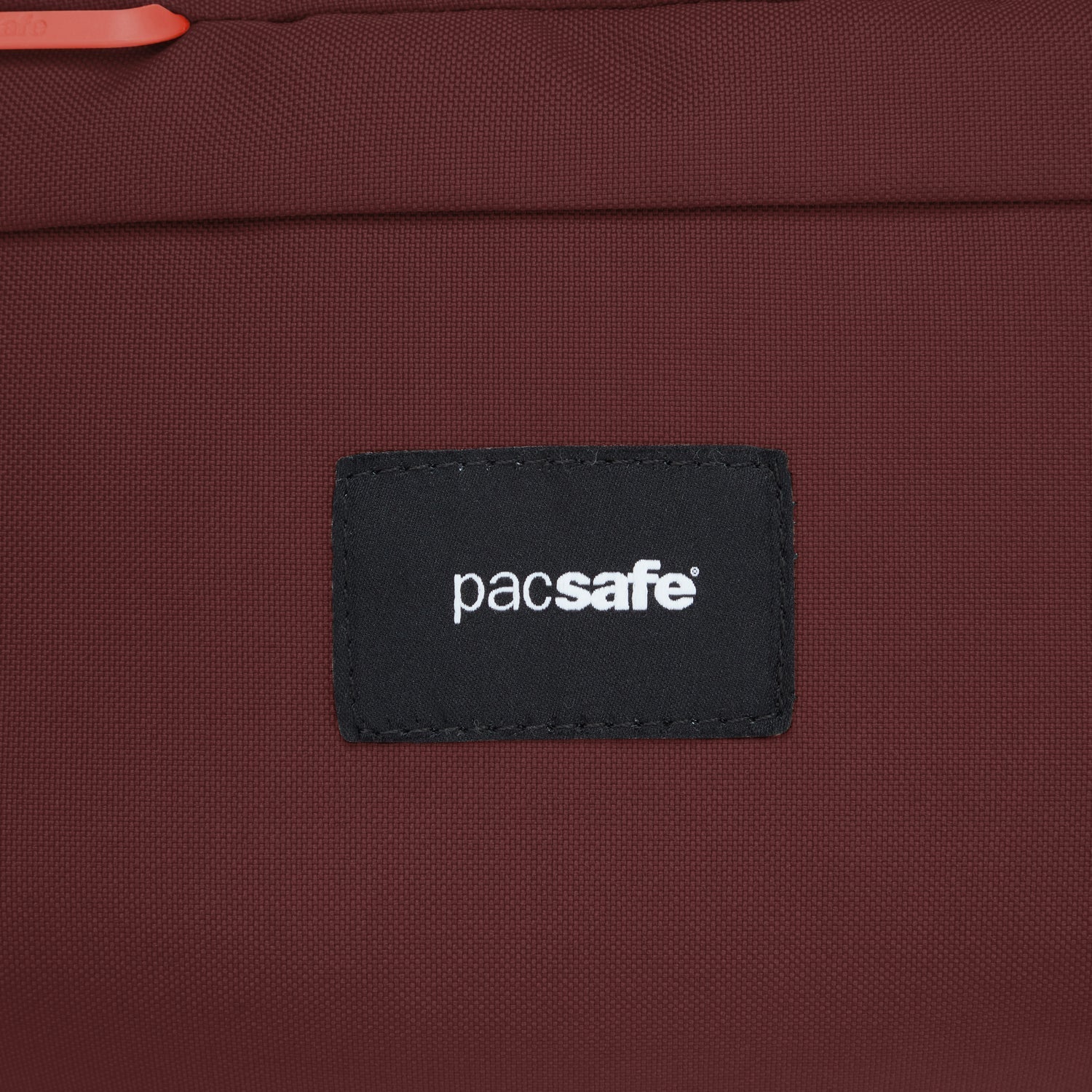 Pacsafe GO 防盜斜孭胸袋