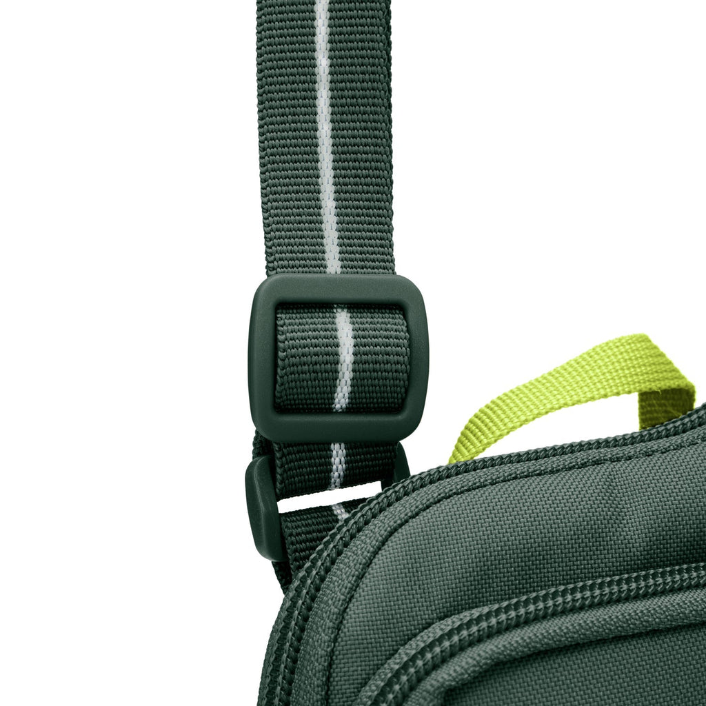 Pacsafe® GO袖珍防盜斜孭袋