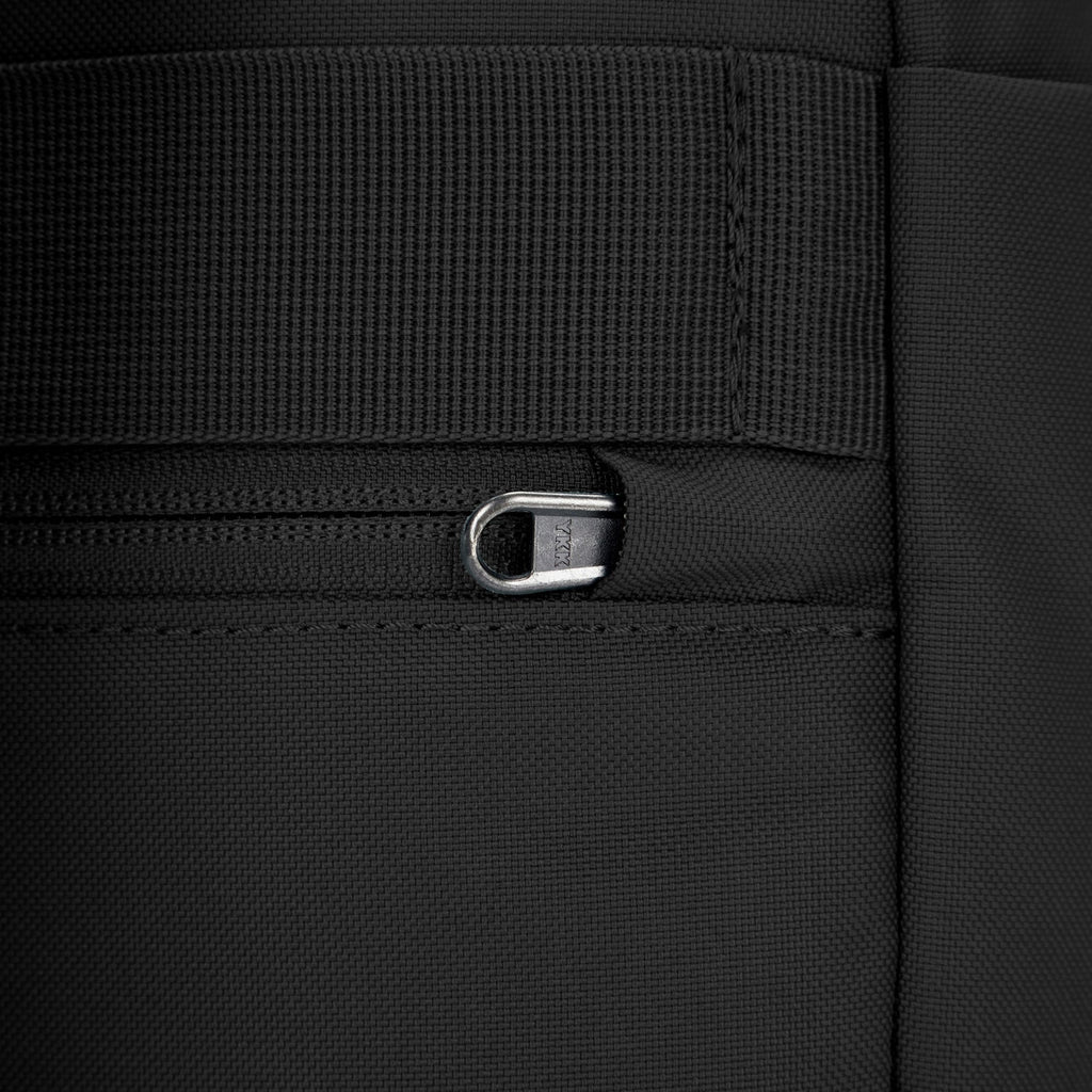 Pacsafe® GO 15L 防盜背囊