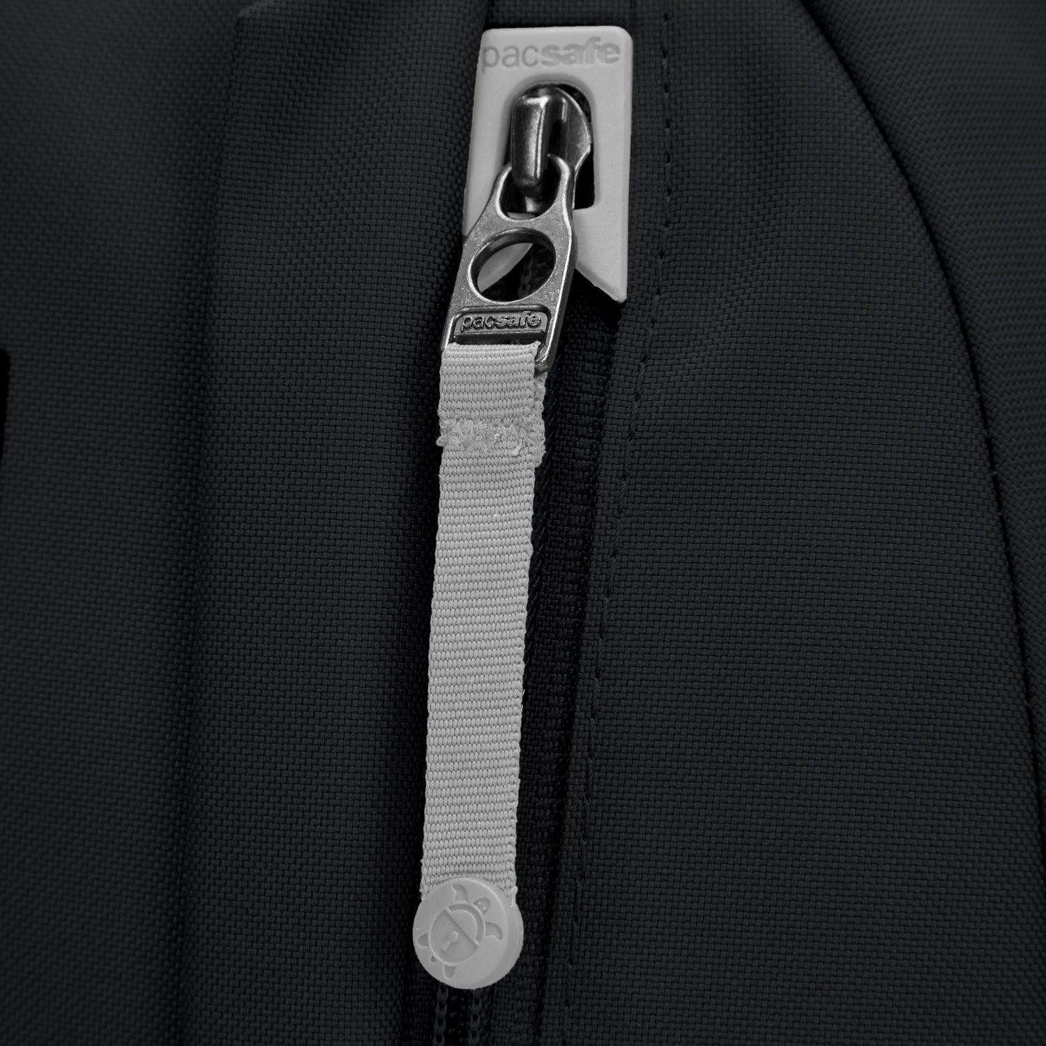 Pacsafe® GO 25L 防盜背囊