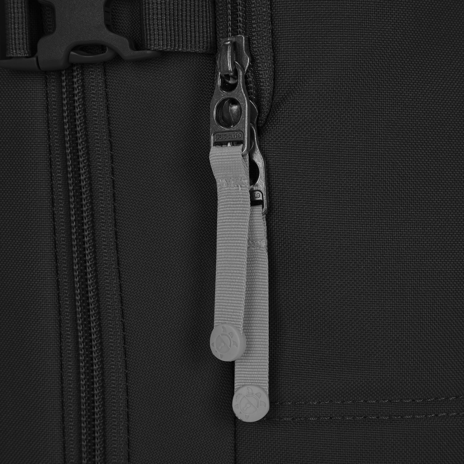 Pacsafe® GO 34L 可登機防盜背囊