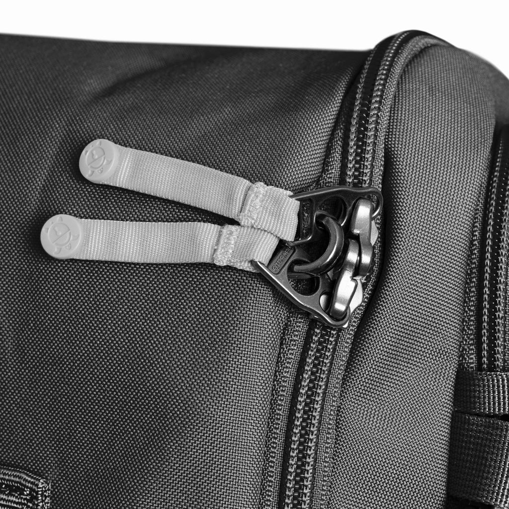 Pacsafe® GO 34L 可登機防盜背囊