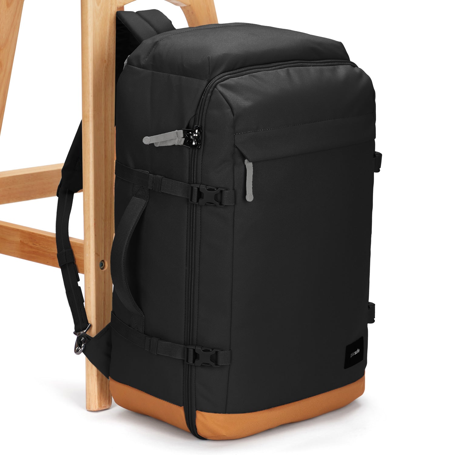 Pacsafe® GO 44L 可登機防盜背囊