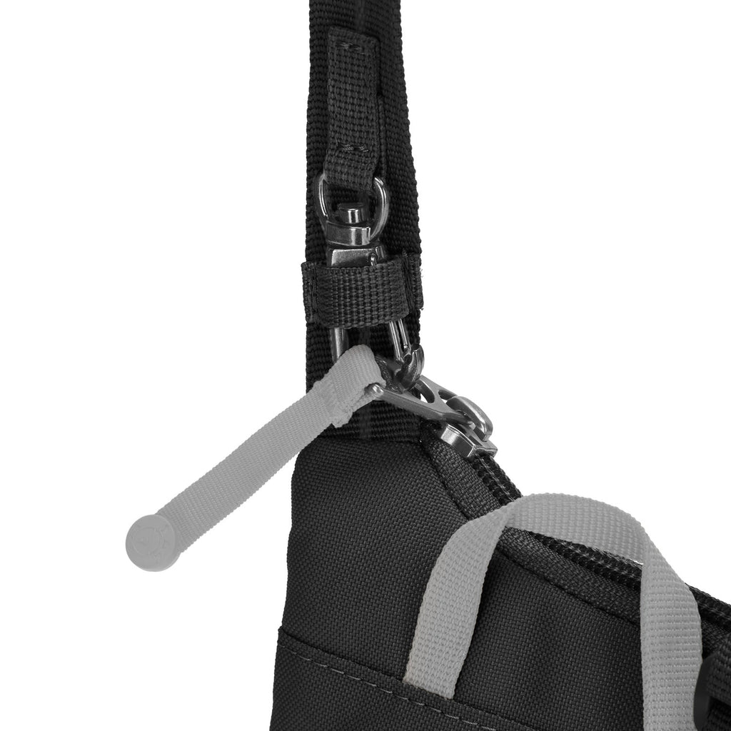 Pacsafe® GO袖珍防盜斜孭袋