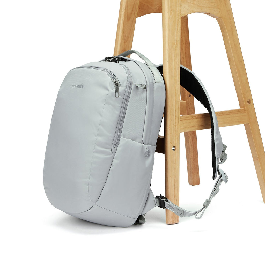 Pacsafe® V 26L 旅行防盜背囊