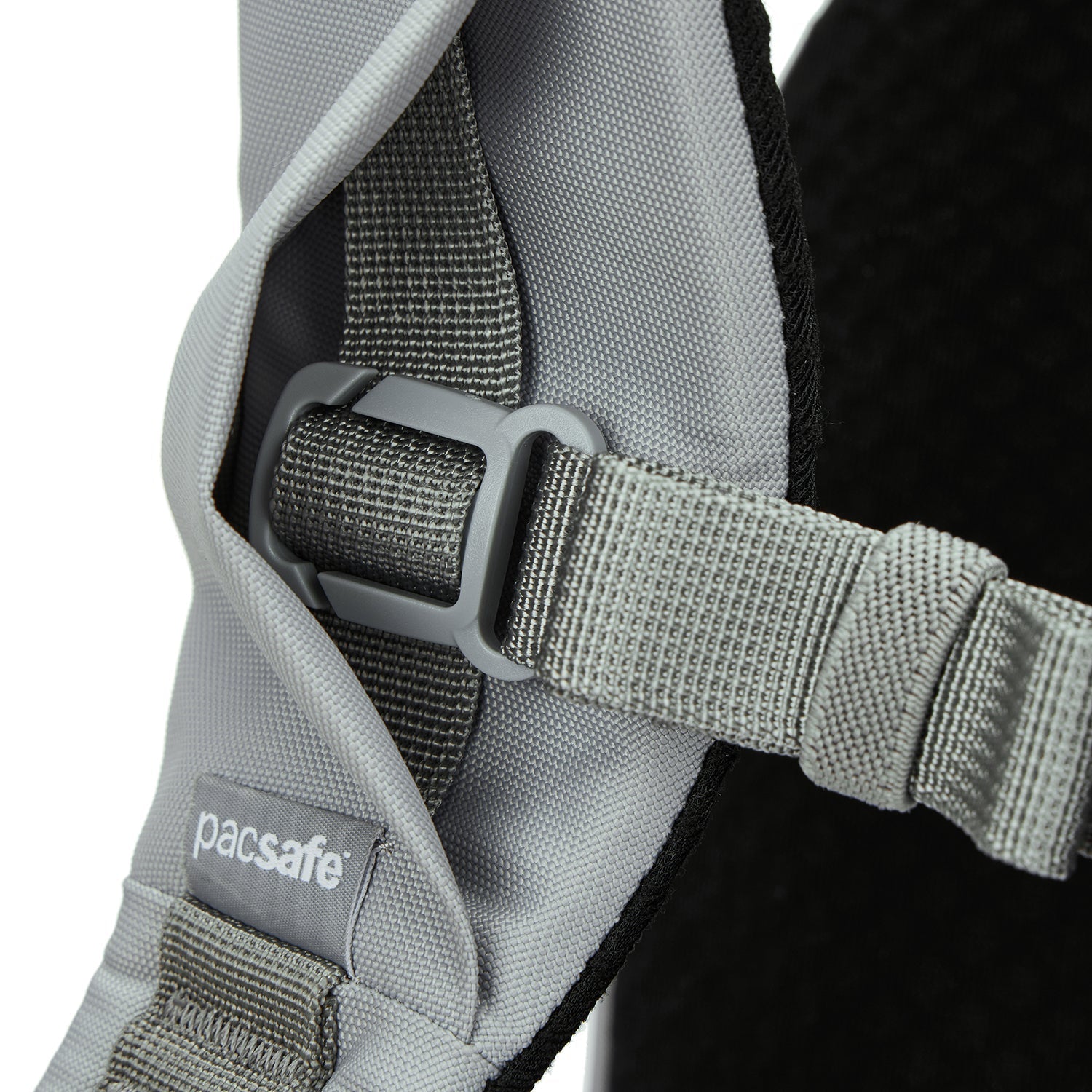Pacsafe® V 26L 旅行防盜背囊