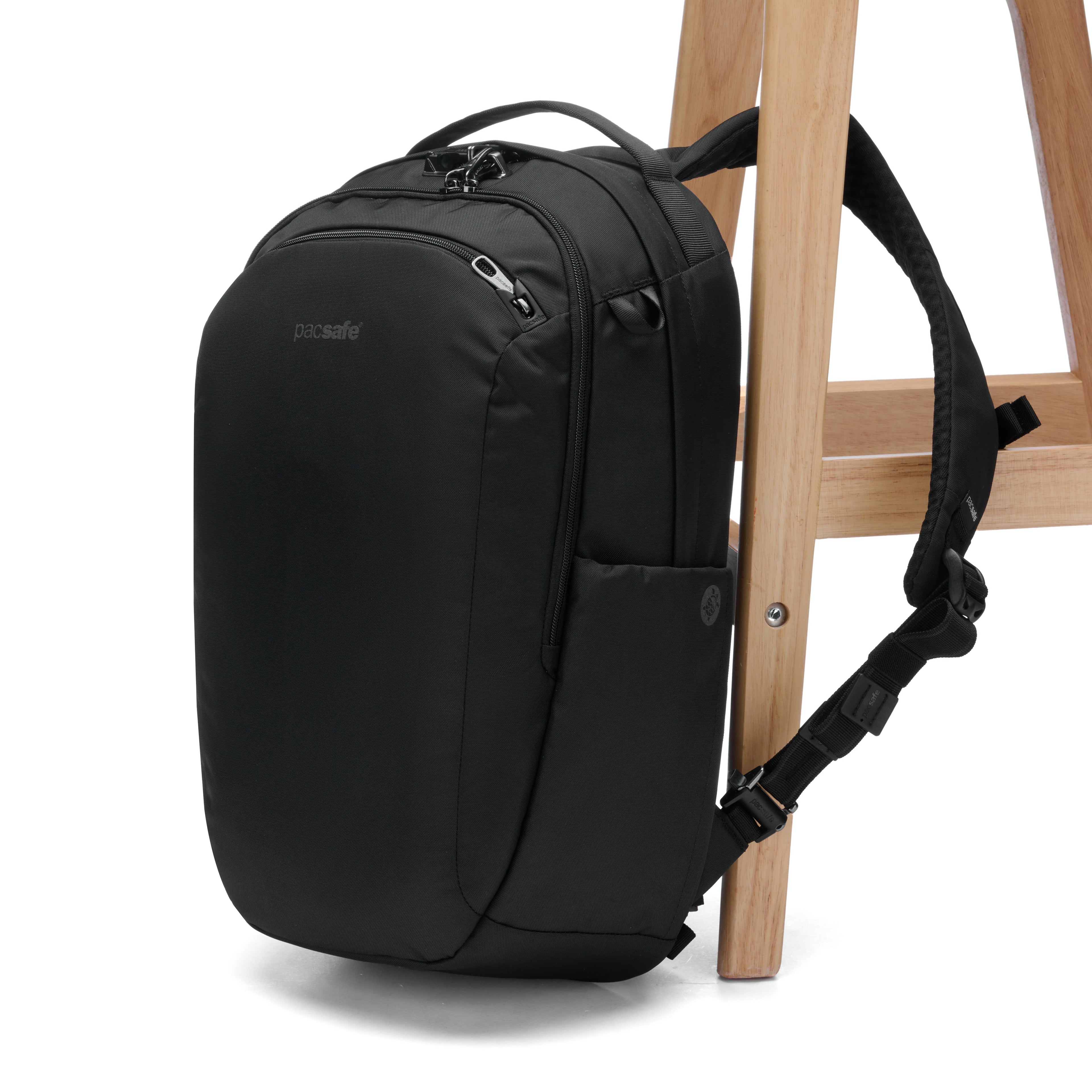 Pacsafe® V 26L 旅行防盜背囊