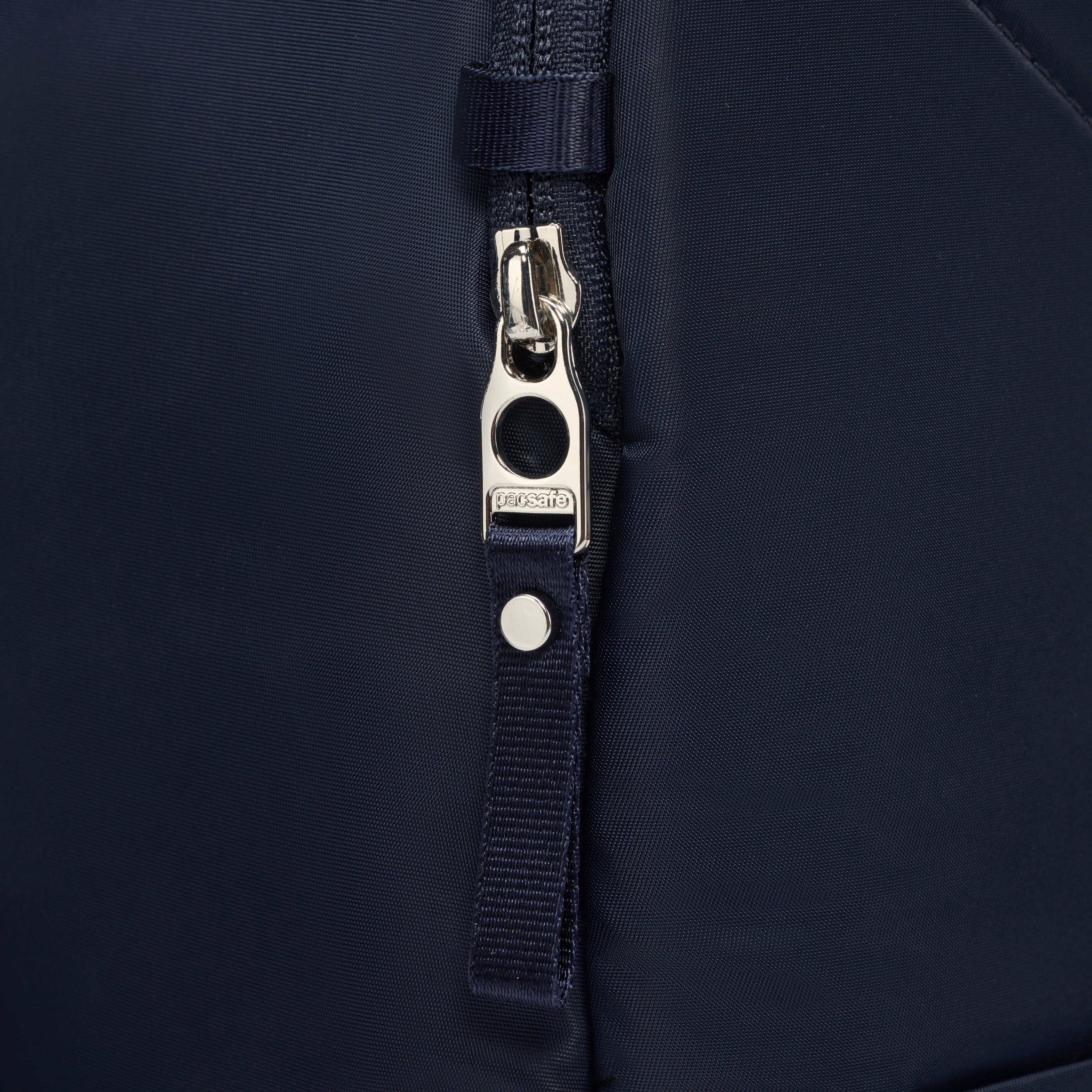 Pacsafe® W 10L 防盜背囊