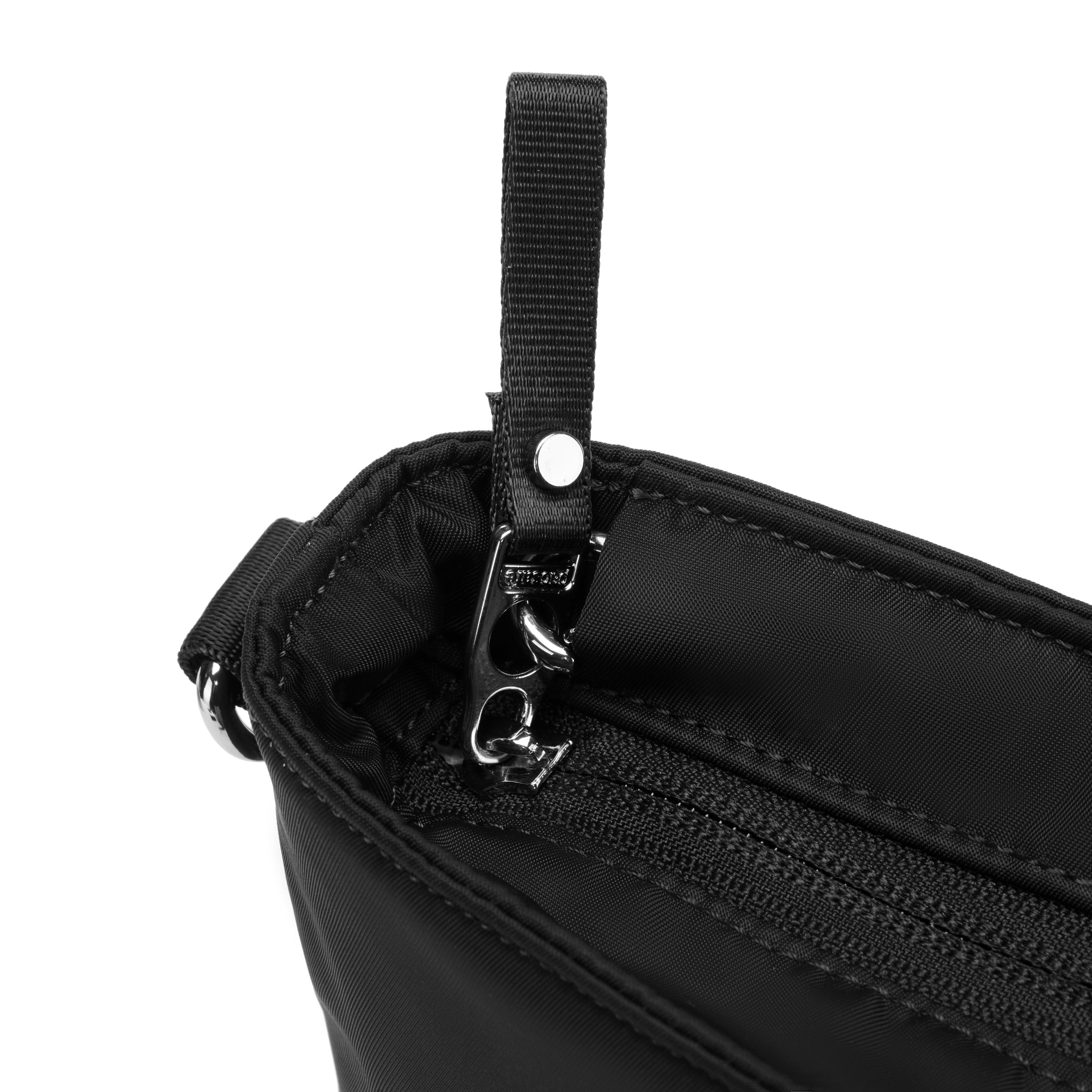 Pacsafe® W 防盜斜孭袋