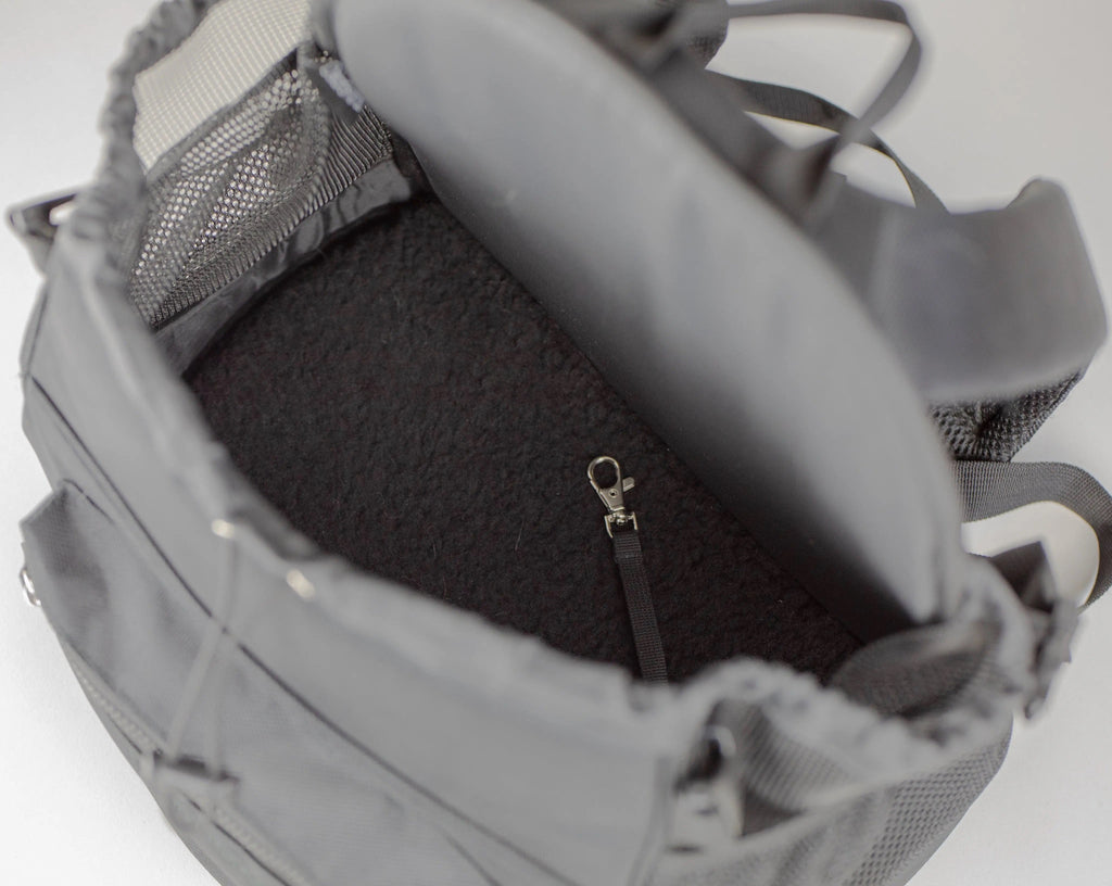 Oskar & Friends Premium Pet Backpack – Secure, Stylish, Travel-Ready