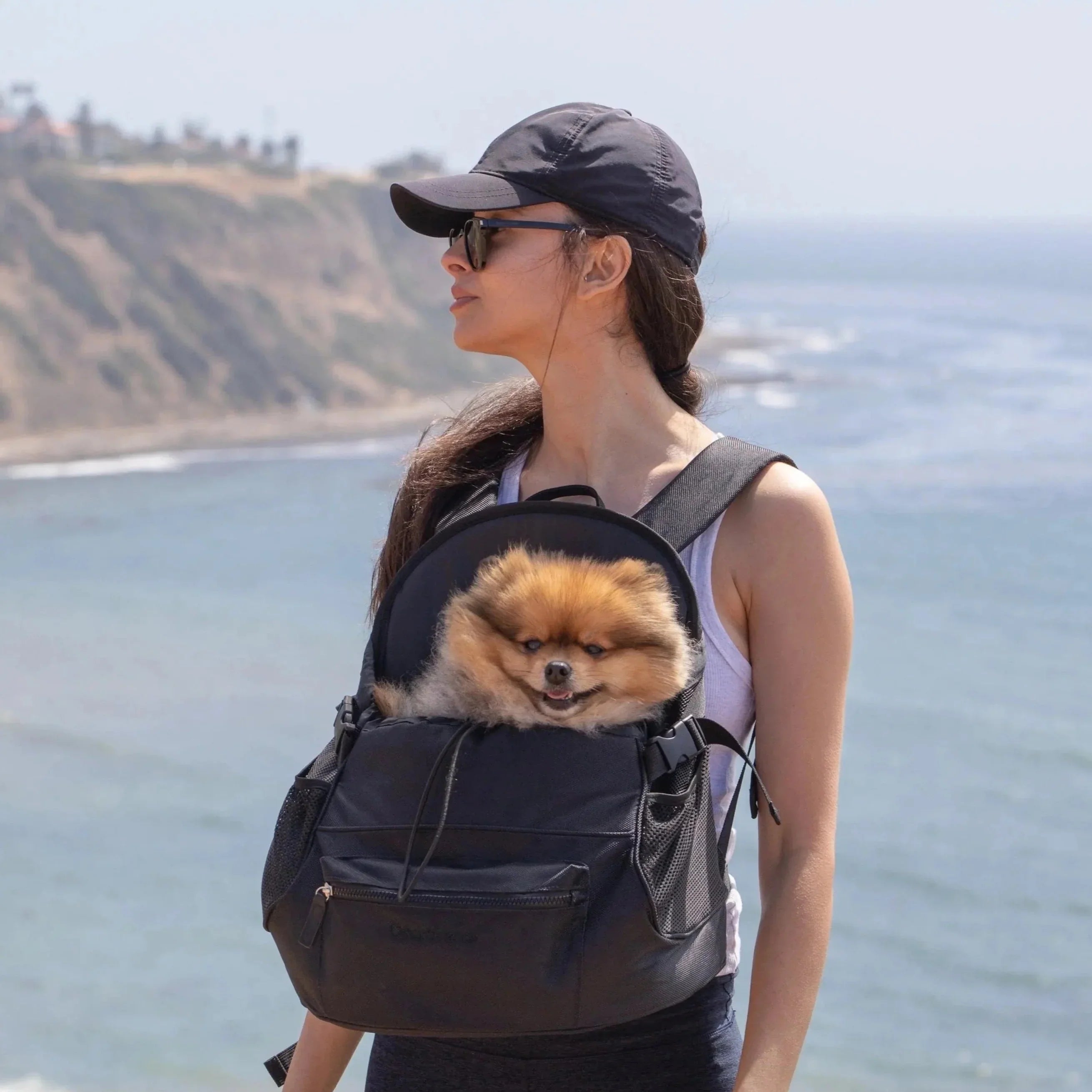 Oskar & Friends Premium Pet Backpack – Secure, Stylish, Travel-Ready