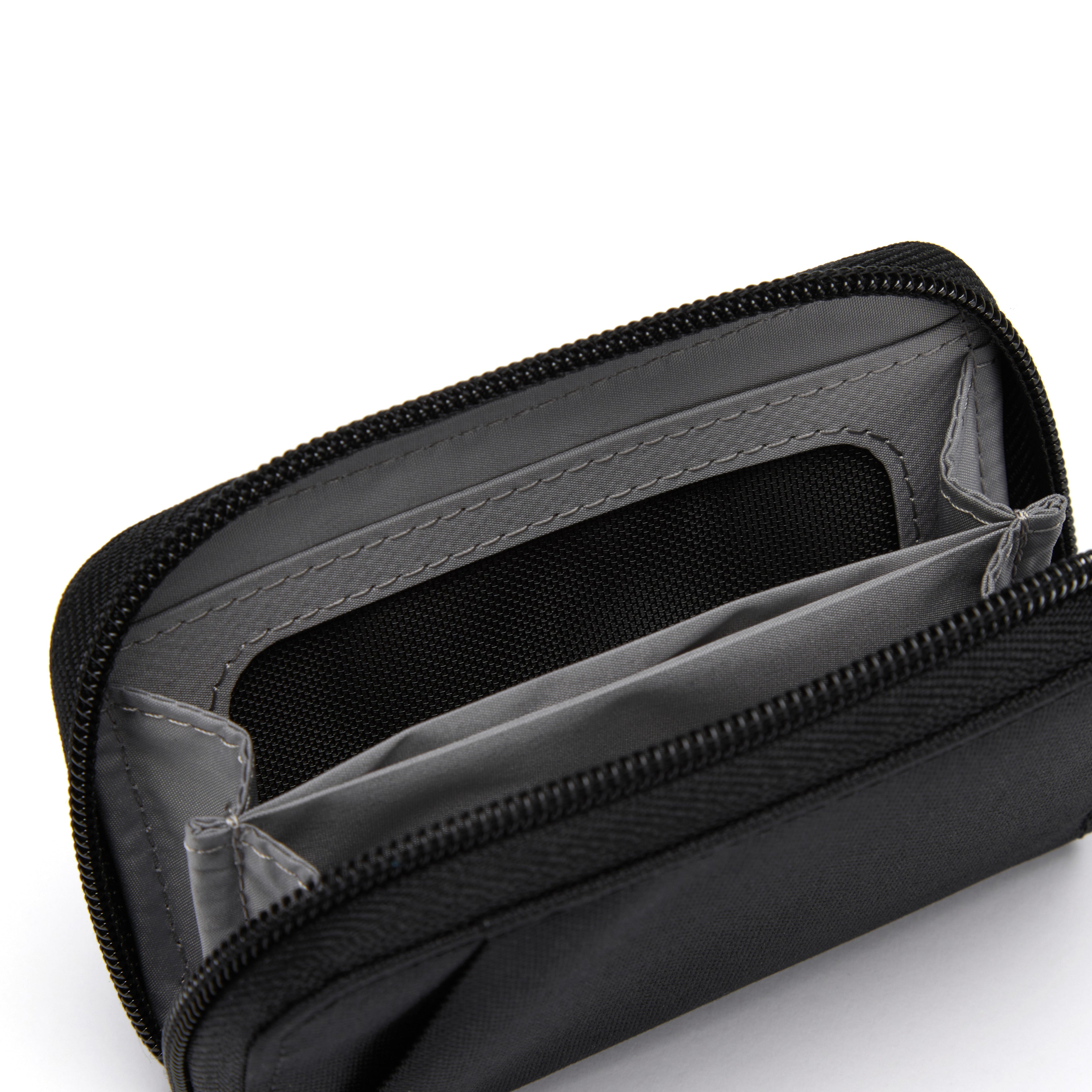 Pacsafe® RFIDsafe® RFID 屏蔽咭片銀包