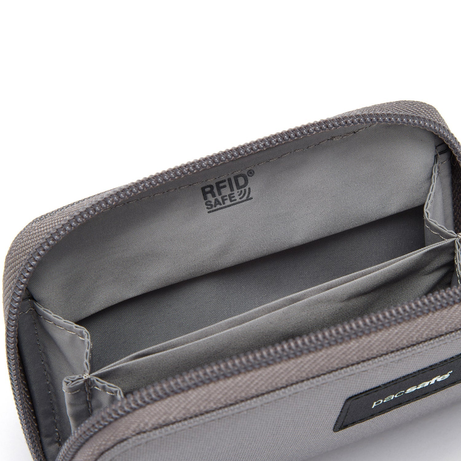 Pacsafe® RFIDsafe® RFID 屏蔽咭片銀包