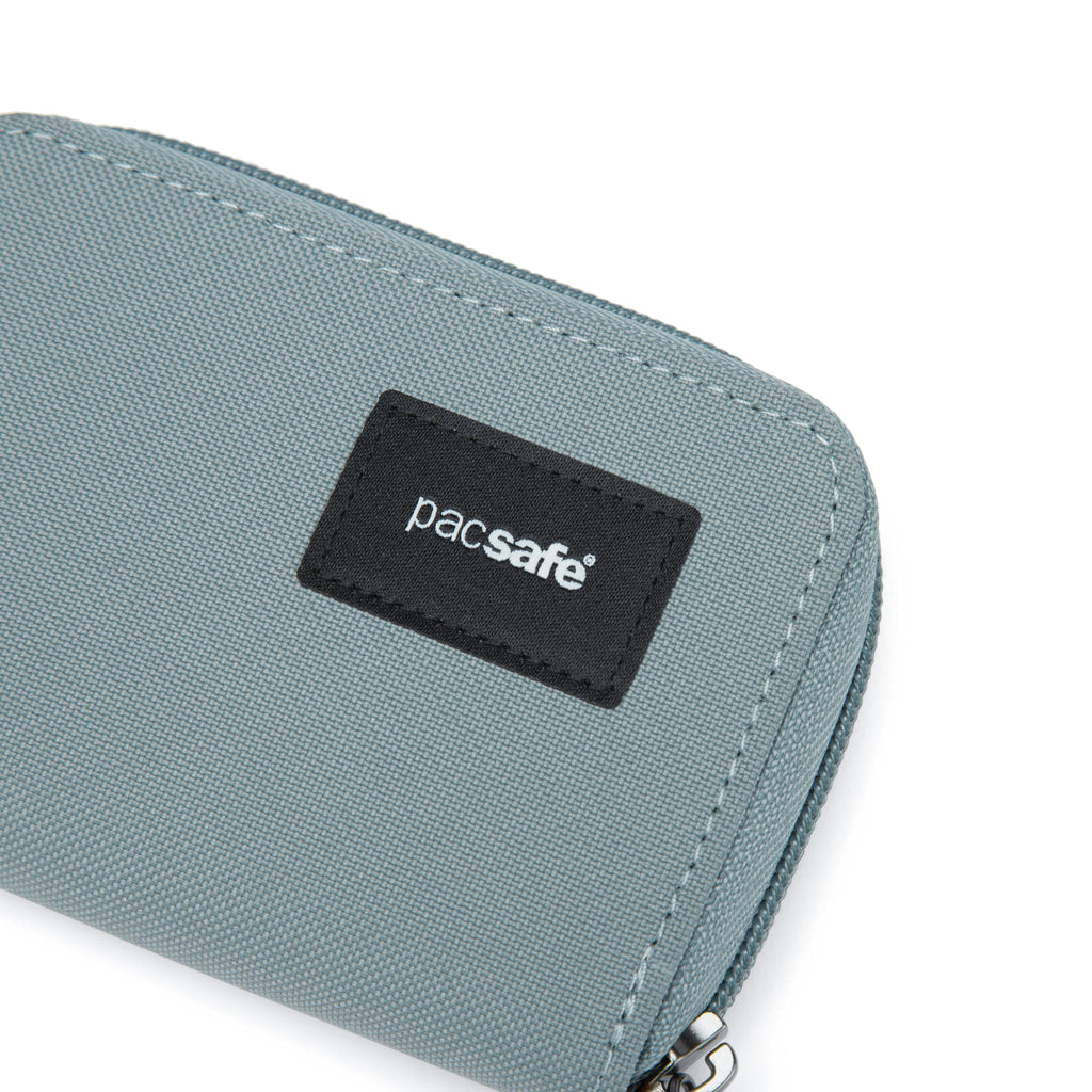 Pacsafe® RFIDsafe® RFID 屏蔽咭片銀包