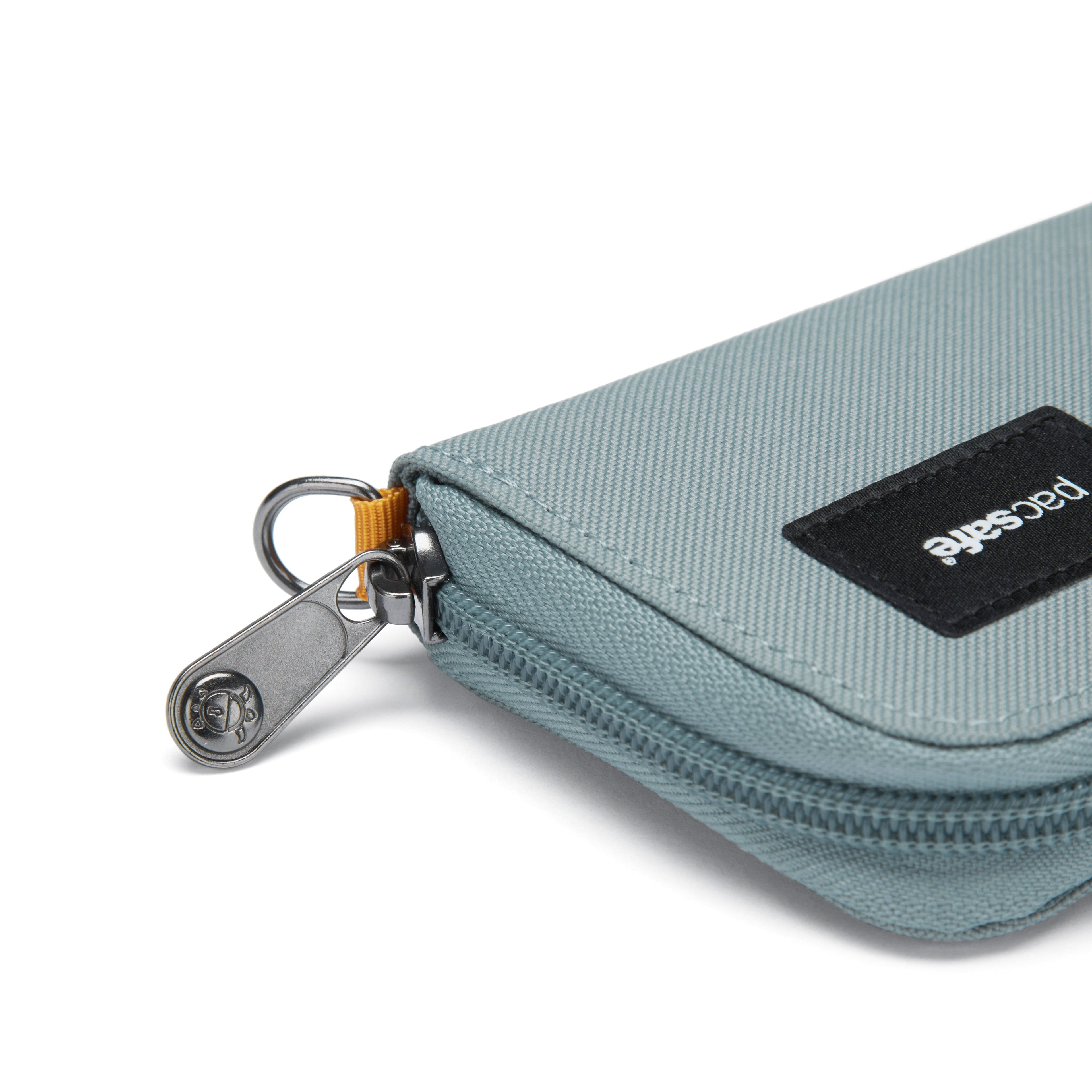 Pacsafe® RFIDsafe® RFID 屏蔽咭片銀包