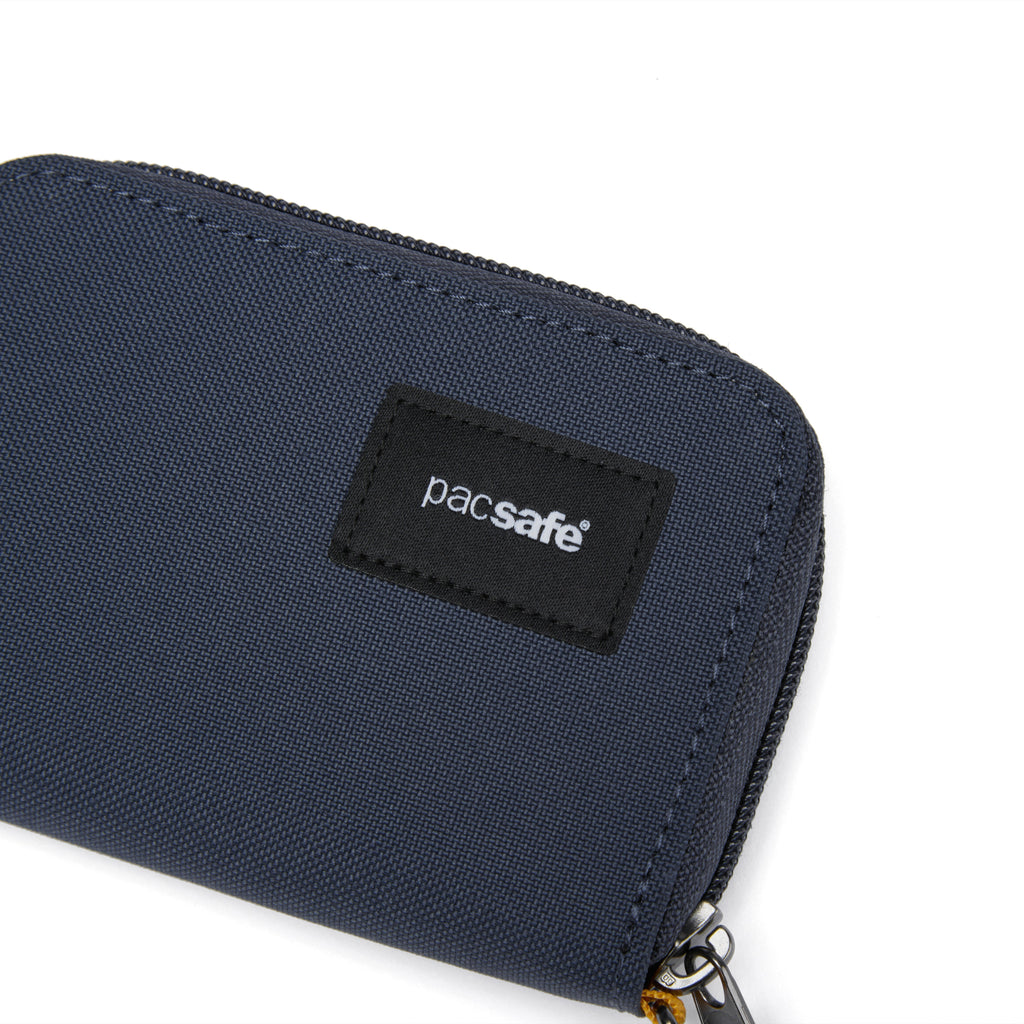 Pacsafe® RFIDsafe® RFID 屏蔽咭片銀包