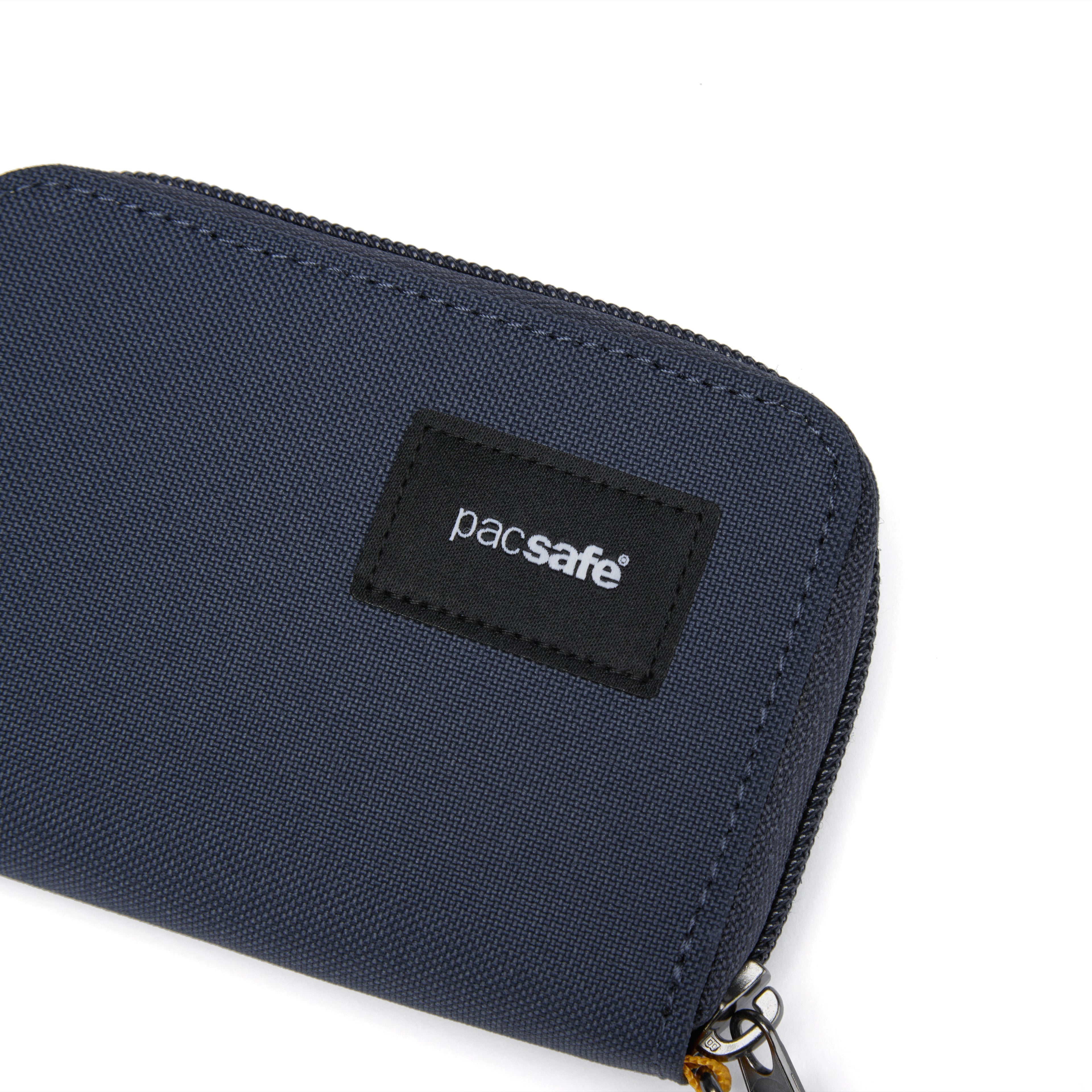 Pacsafe® RFIDsafe® RFID 屏蔽咭片銀包
