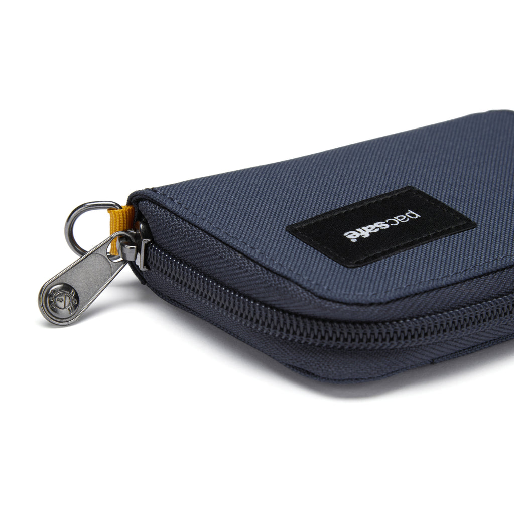 Pacsafe® RFIDsafe® RFID 屏蔽咭片銀包