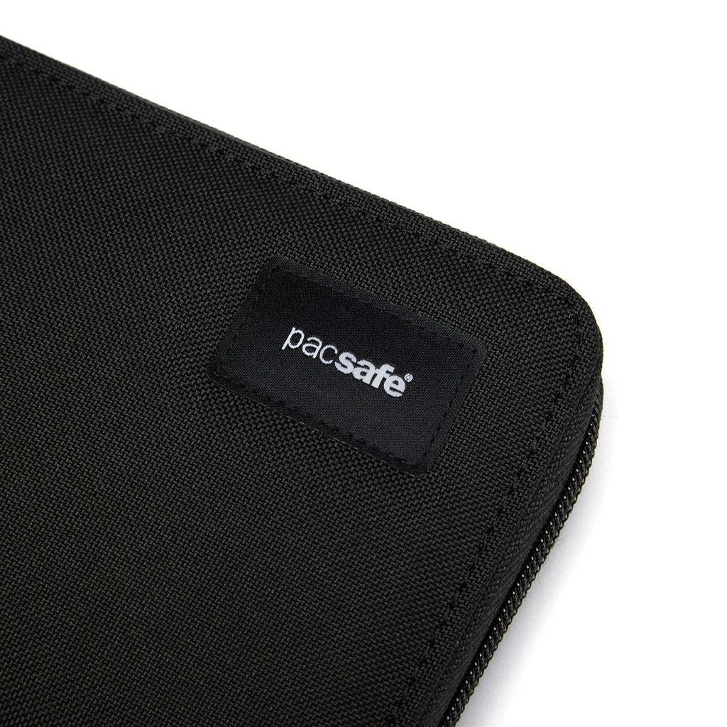 Pacsafe® RFIDsafe® RFID 屏蔽長銀包