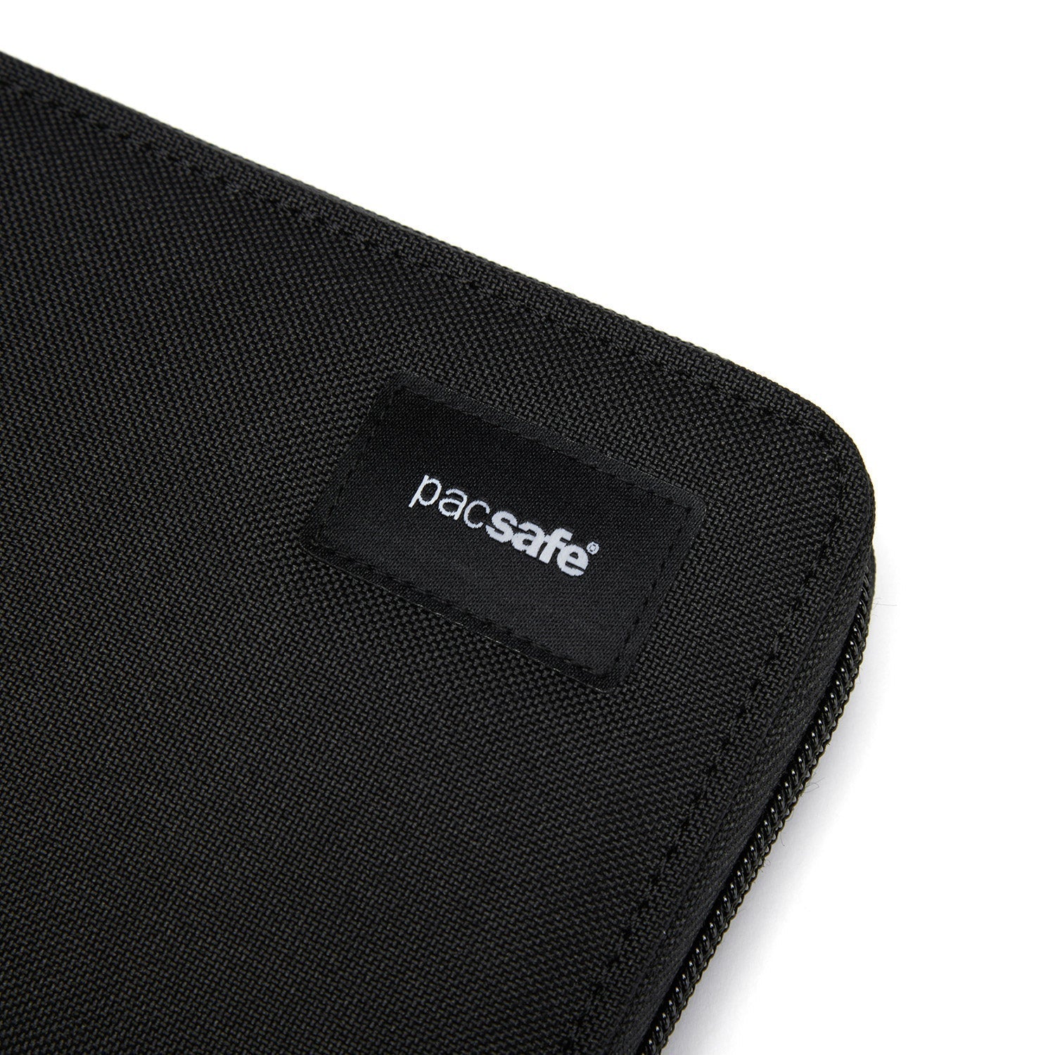 Pacsafe® RFIDsafe® RFID 屏蔽長銀包