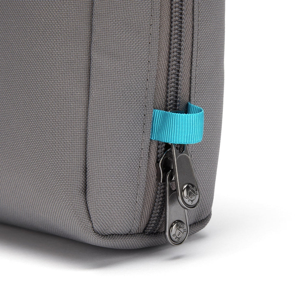 Pacsafe® RFIDsafe® RFID 屏蔽裝備小袋